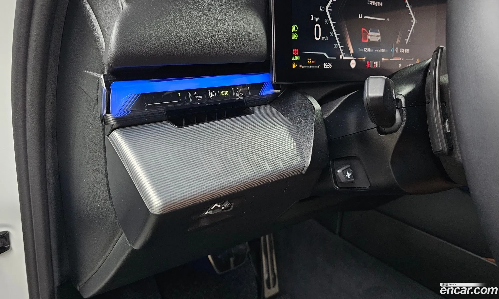 BMW 5 Series 2025 — 30