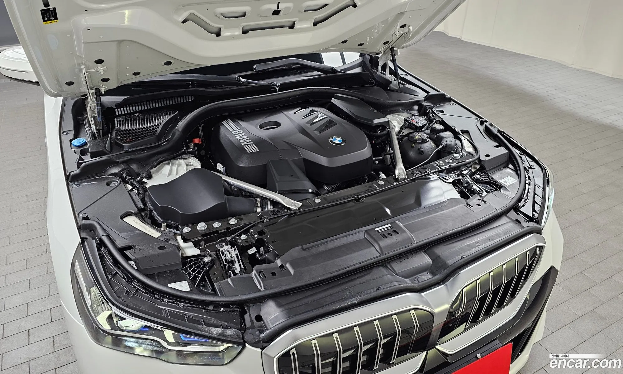 BMW 5 Series 2025 — 18