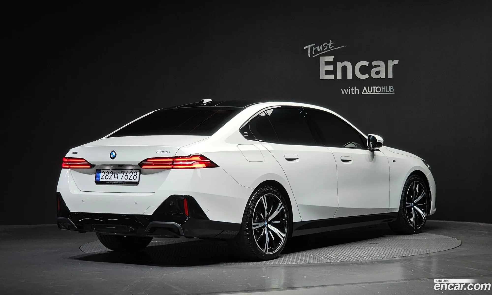 BMW 5 Series 2025 — 16