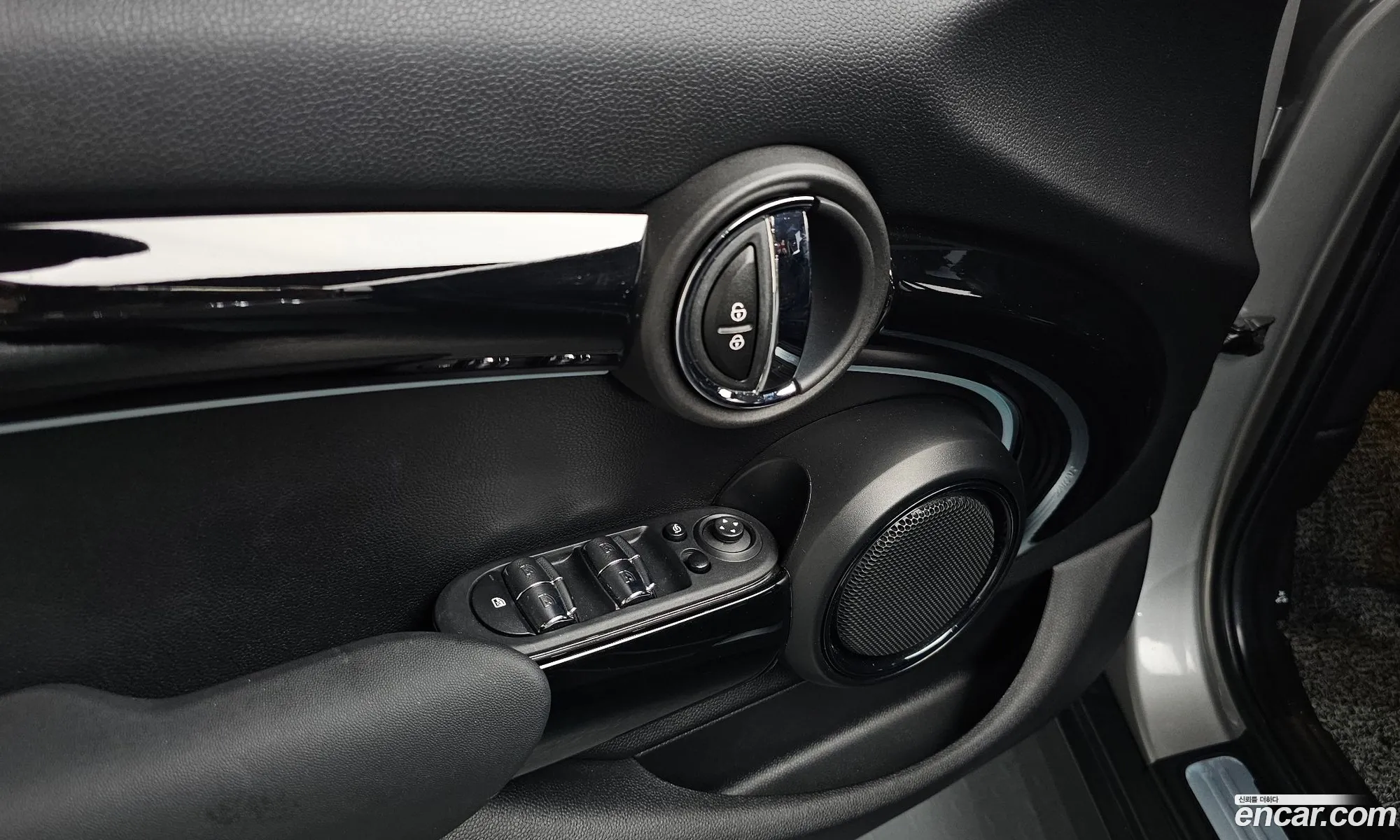 Mini Cooper 2024 WMW41DK09R2V32297 — 16