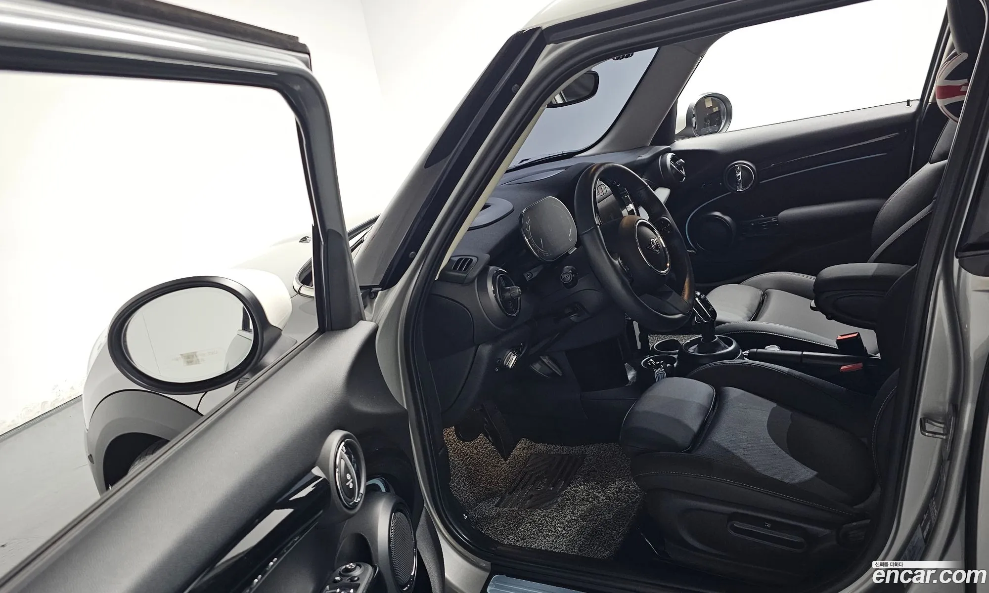 Mini Cooper 2024 WMW41DK09R2V32297 — 28