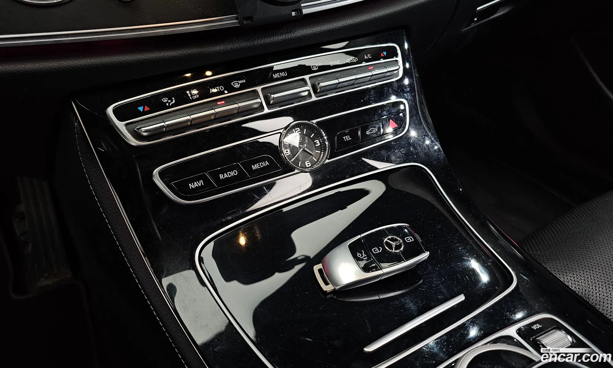 Mercedes-Benz E-Class W213 2016 WDDZF4JB5HA035111 — 15