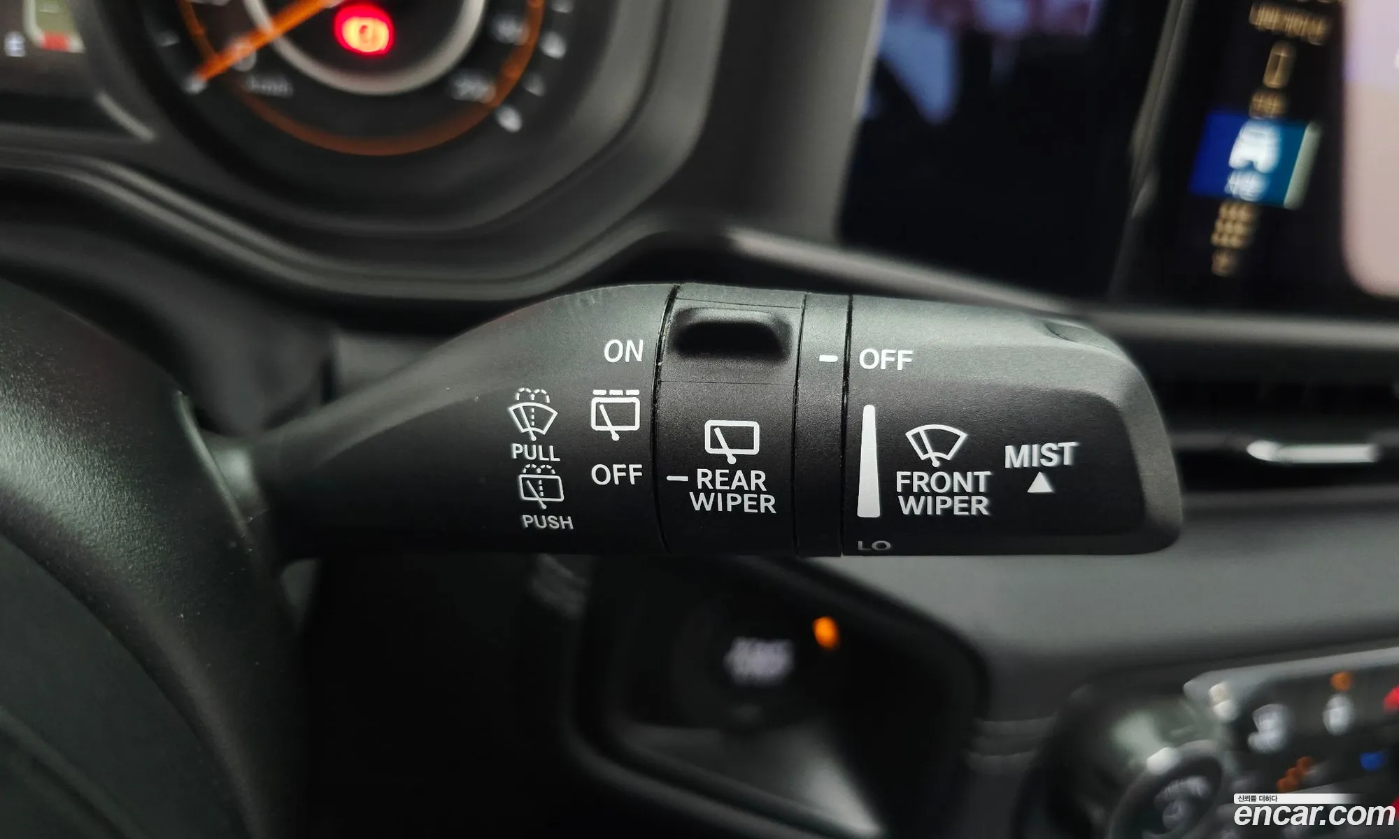 Jeep Wrangler 2024 — 4
