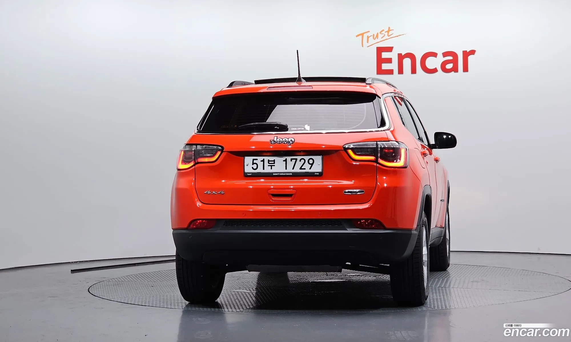 Jeep Compass 2018 — 23