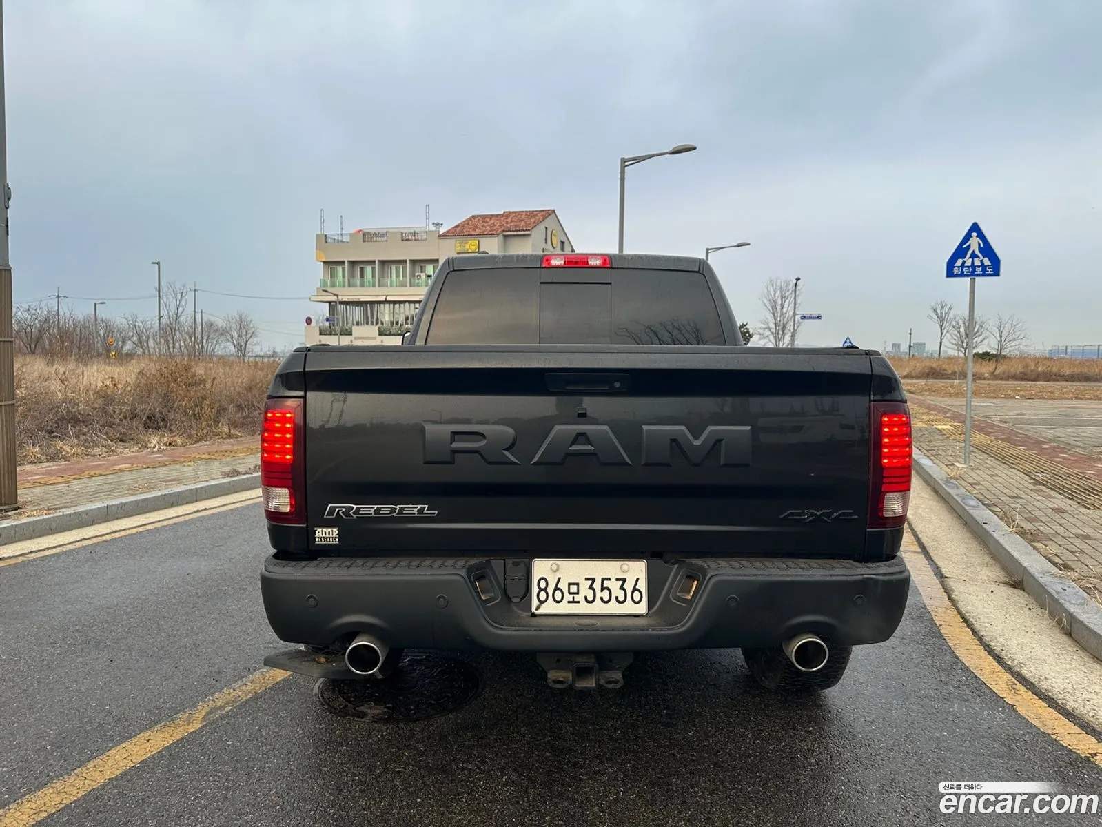 Dodge Ram Pickup 2017 — 11