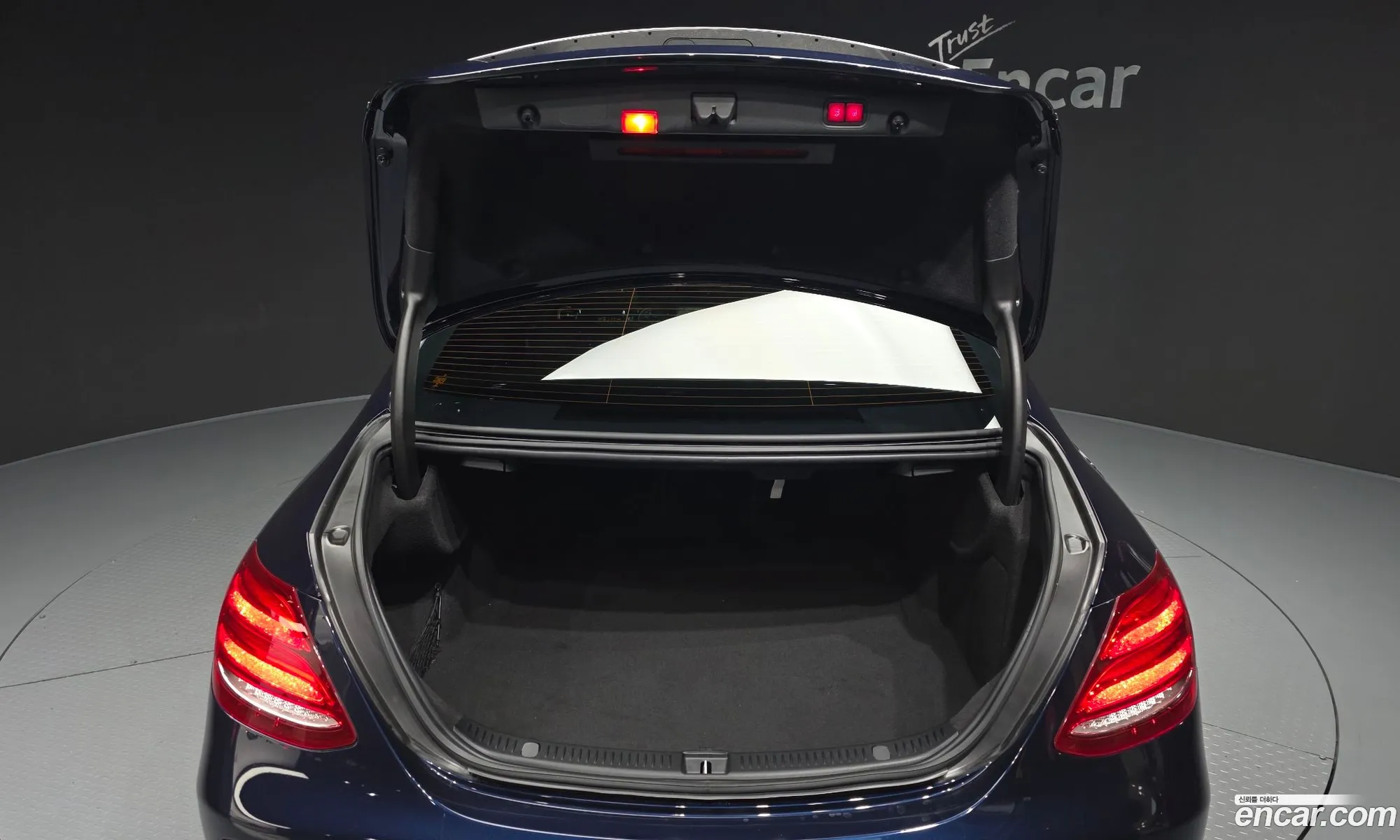 Mercedes-Benz E-Class W213 2019 WDDZF6BB6KA564293 — 27