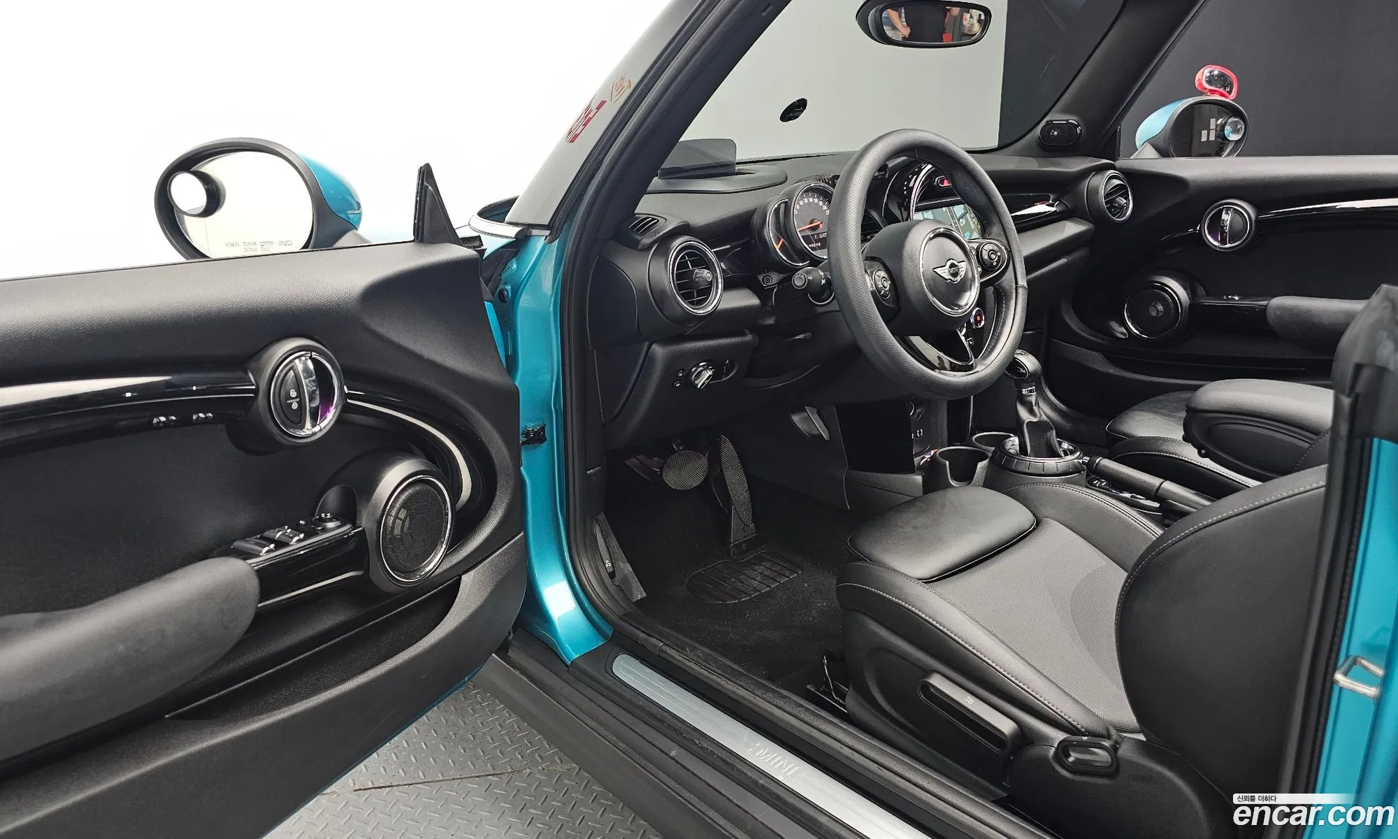 Mini Cooper Convertible 2017 WMWWG5106H3A80156 — 19