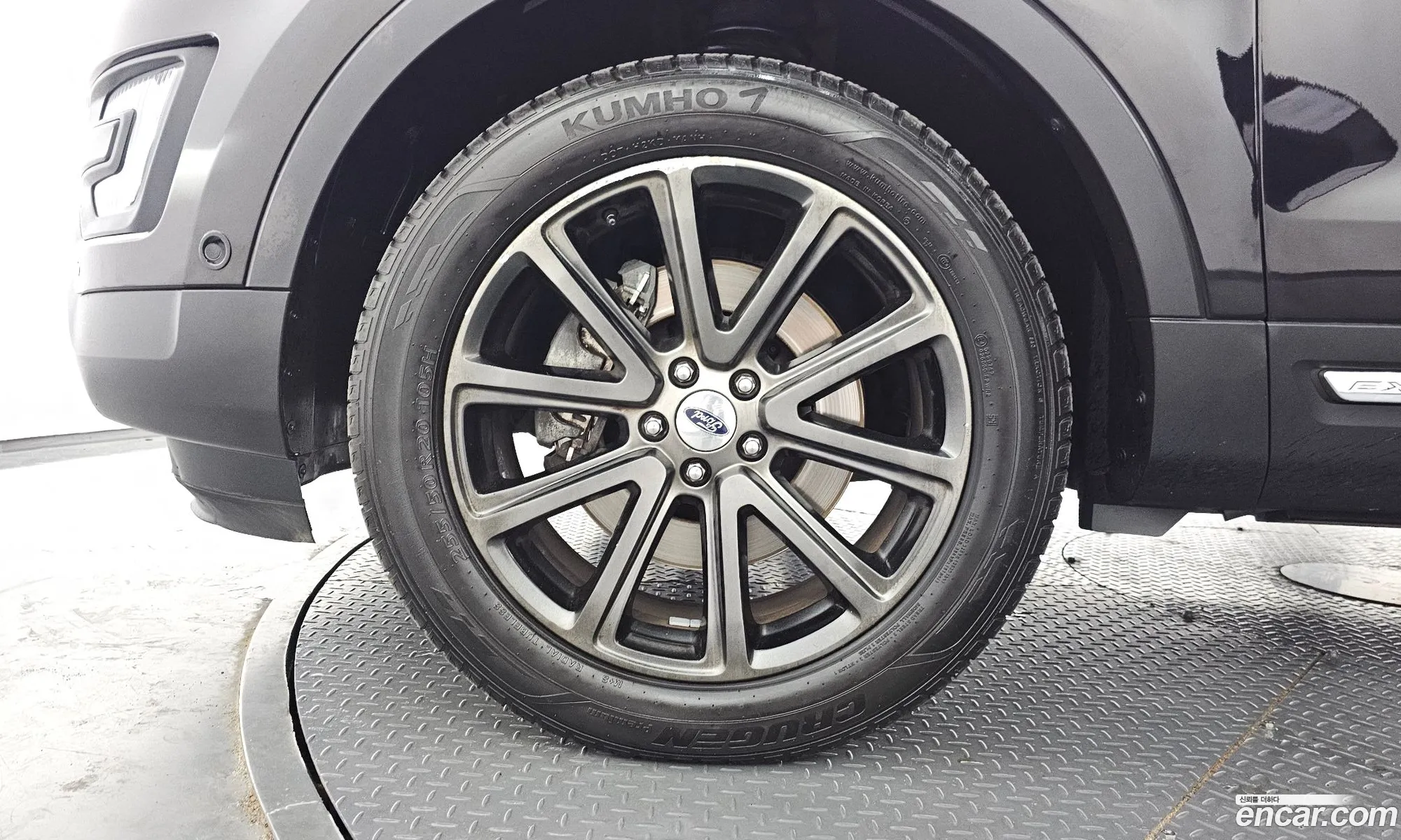 Ford Explorer 2015 1FM5K8FH9GGB24275 — 5