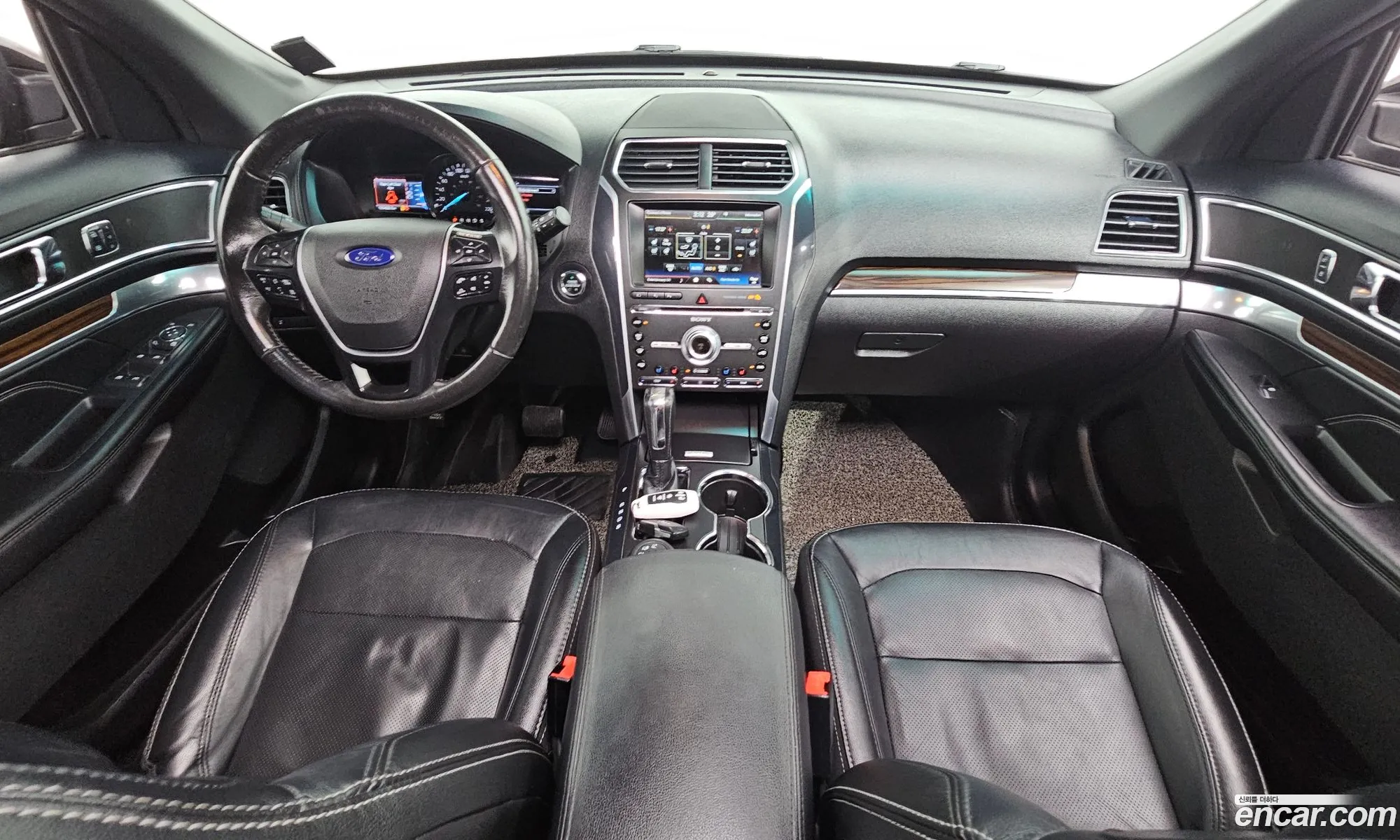 Ford Explorer 2015 1FM5K8FH9GGB24275 — 17