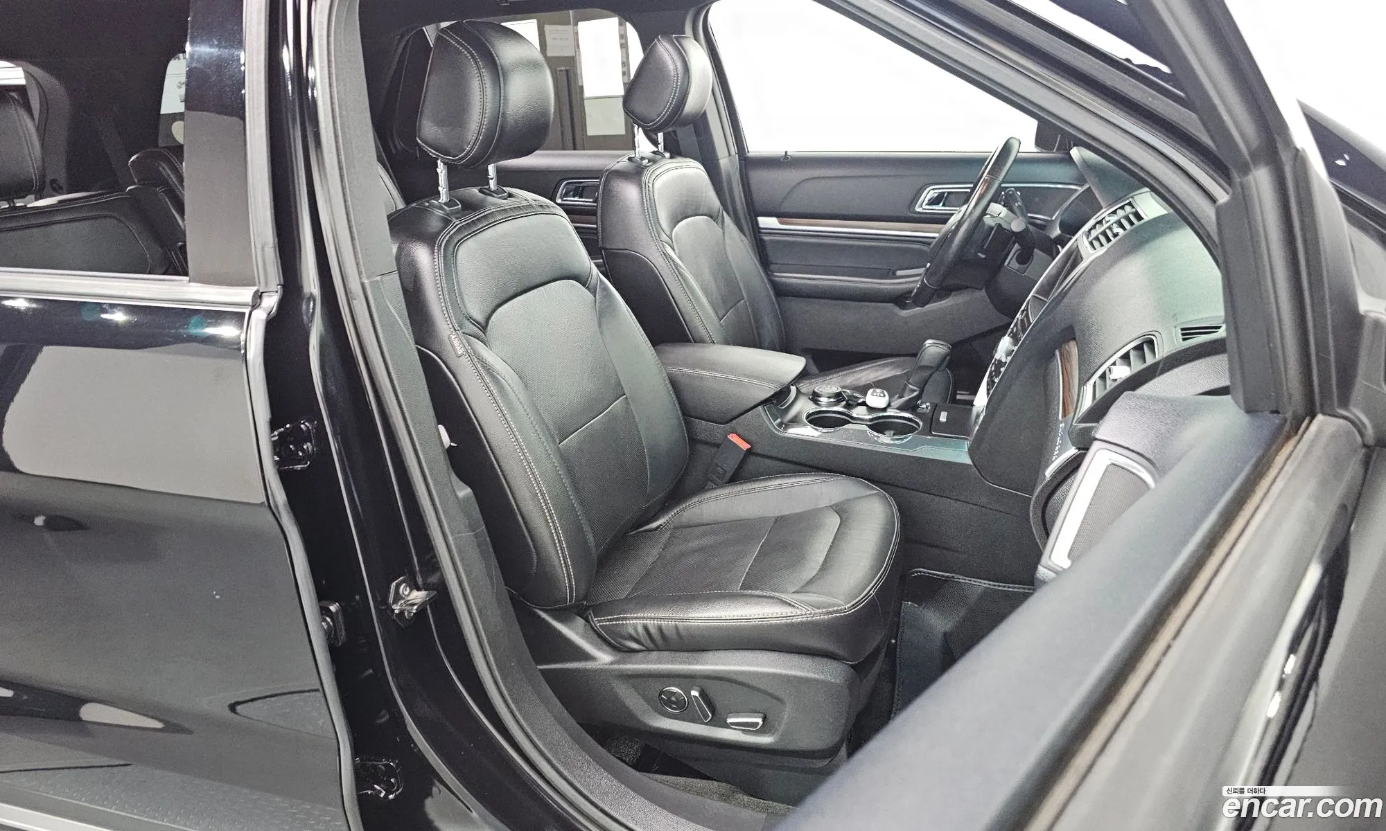 Ford Explorer 2015 1FM5K8FH9GGB24275 — 16