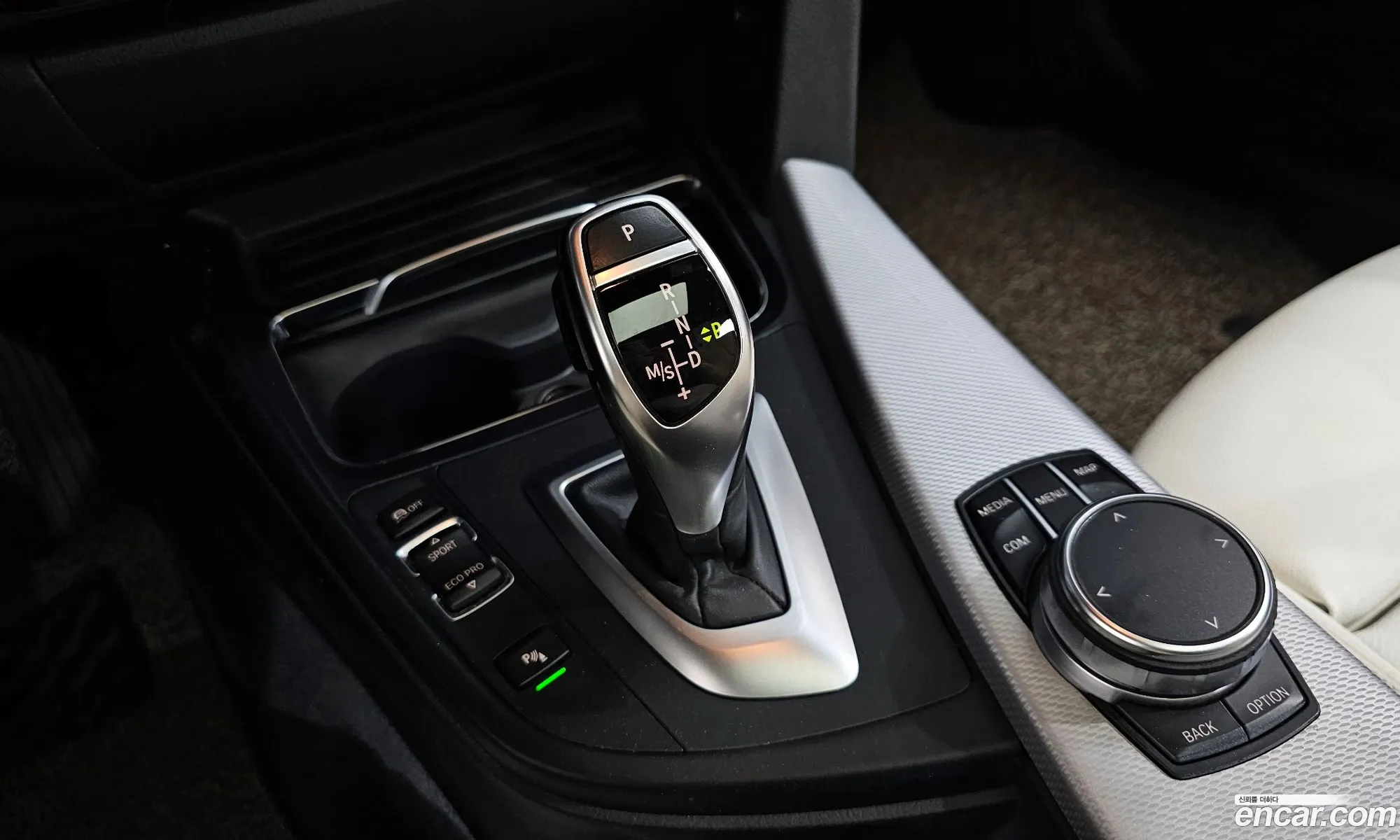 BMW 3 Series 2018 WBA8C5104JA075444 — 11