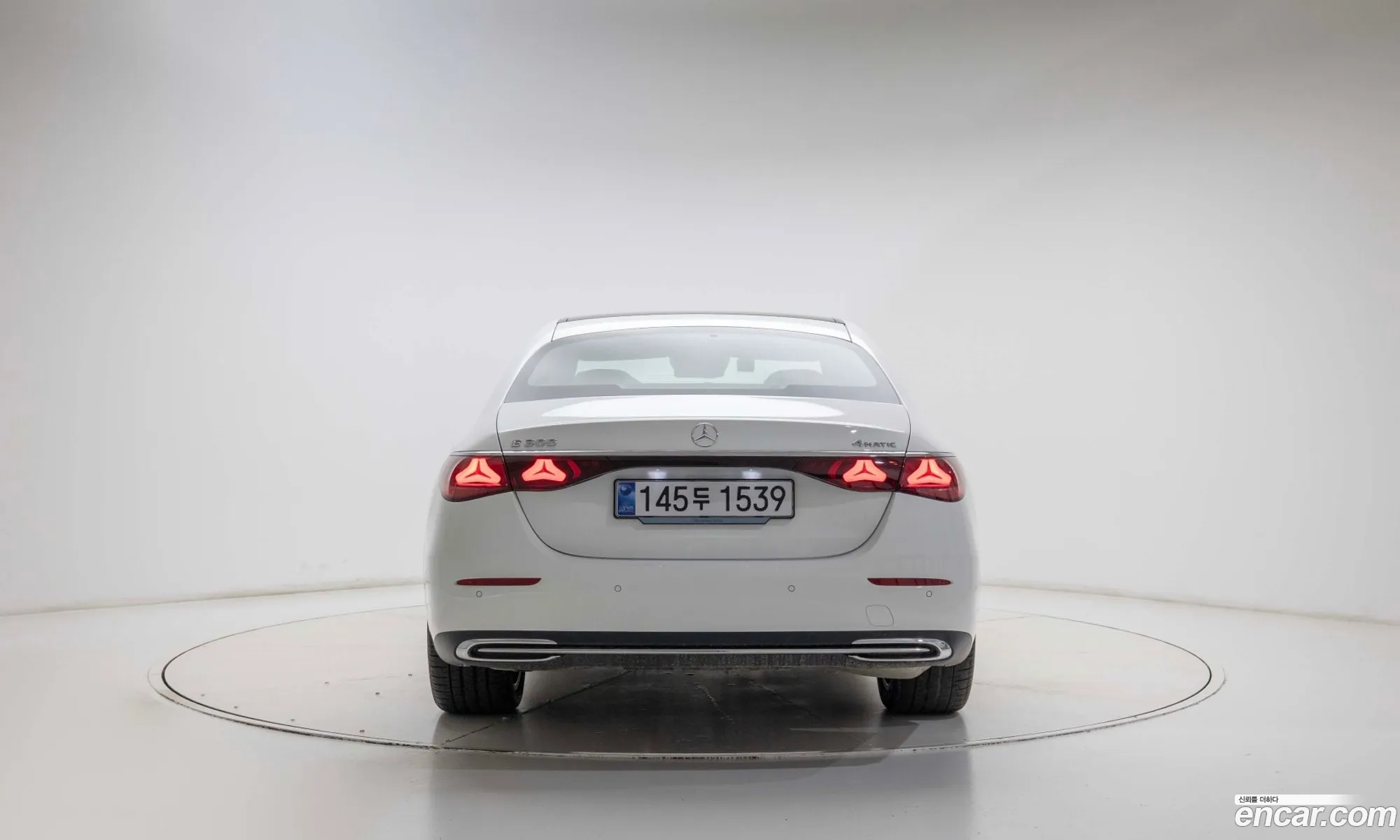 Mercedes-Benz E-Class W214 2025 — 19