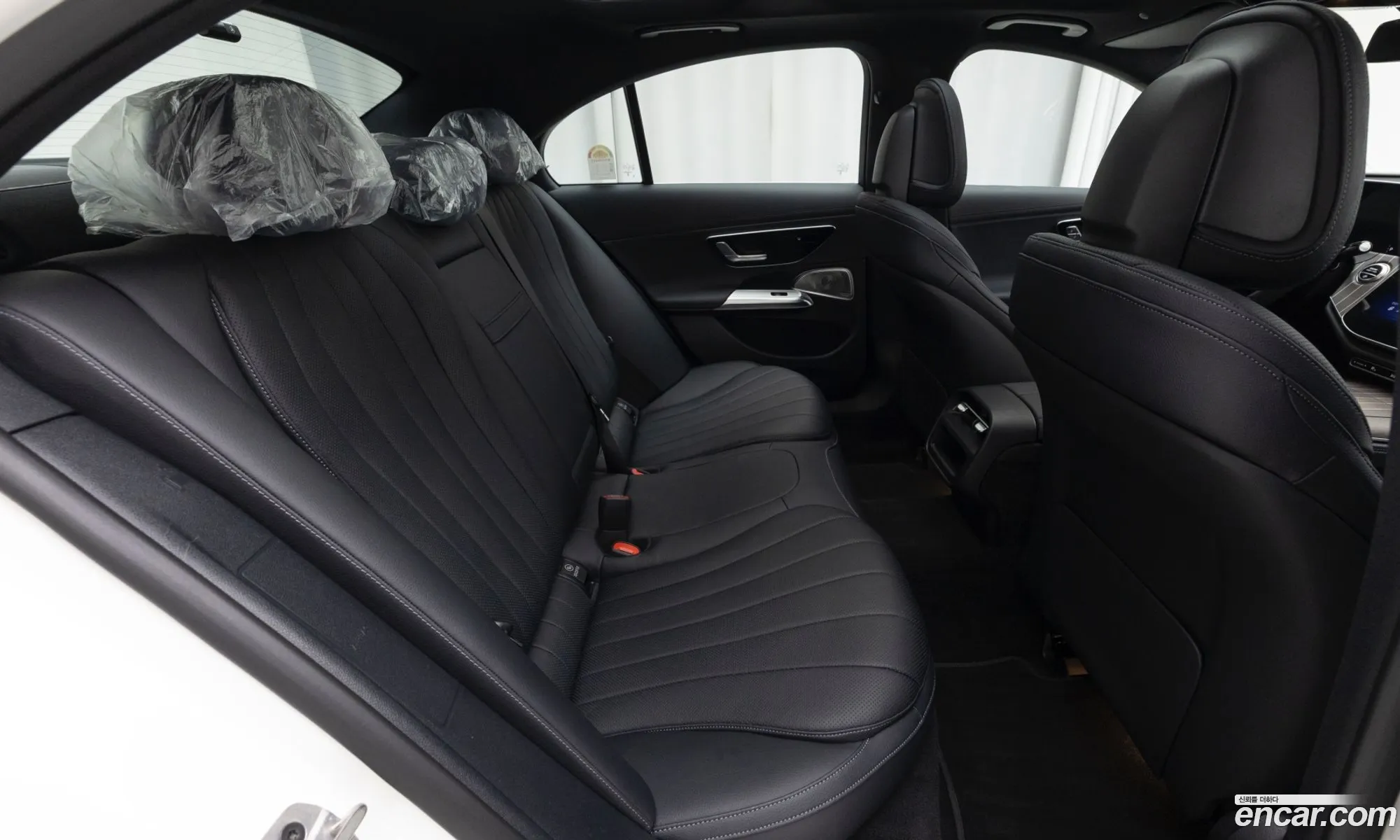Mercedes-Benz E-Class W214 2025 — 18