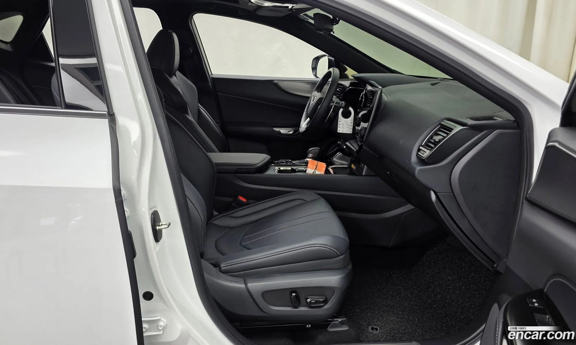 Lexus NX450h+ 2025 — 6