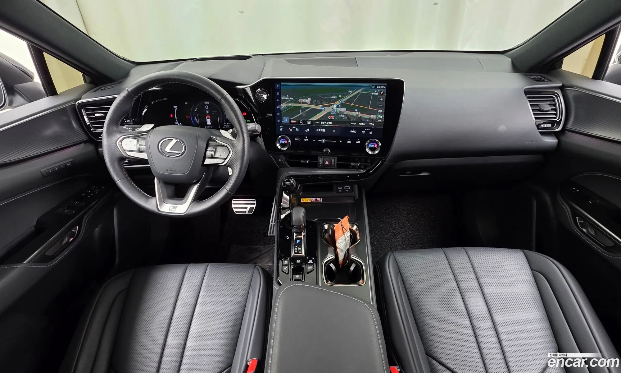 Lexus NX450h+ 2025 — 3