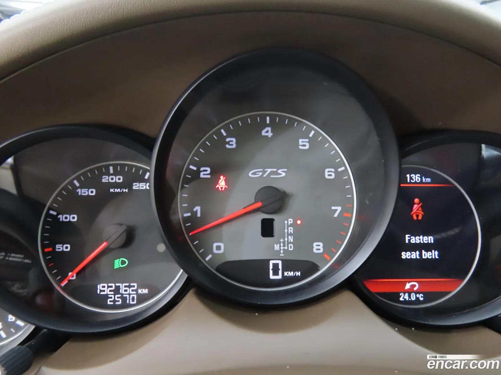 Porsche Cayenne 2012 — 13