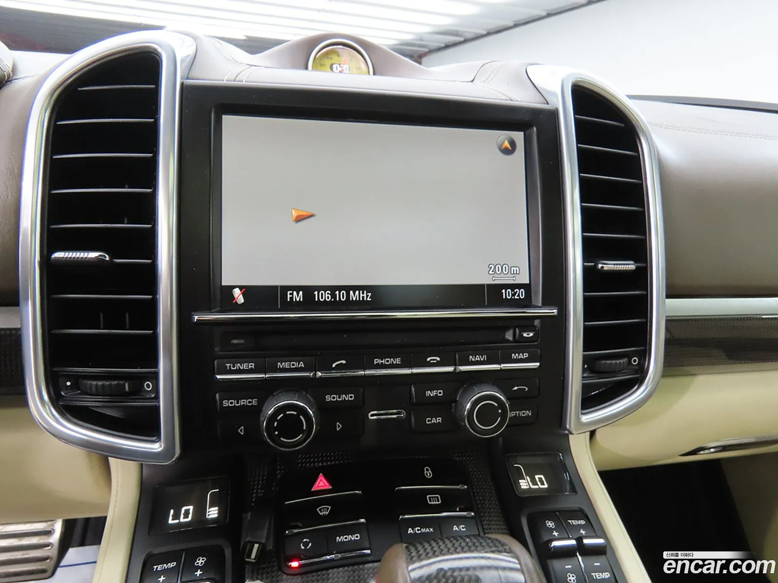 Porsche Cayenne 2012 — 2