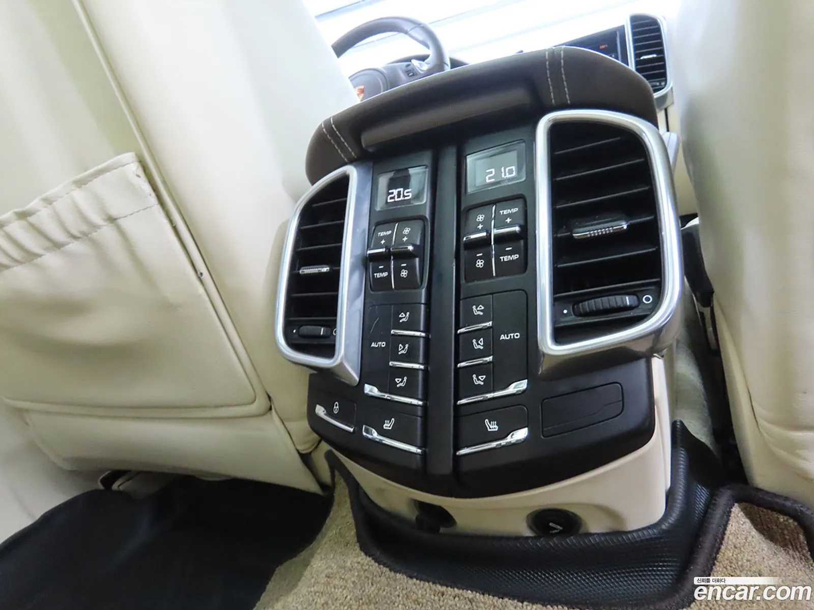 Porsche Cayenne 2012 — 12