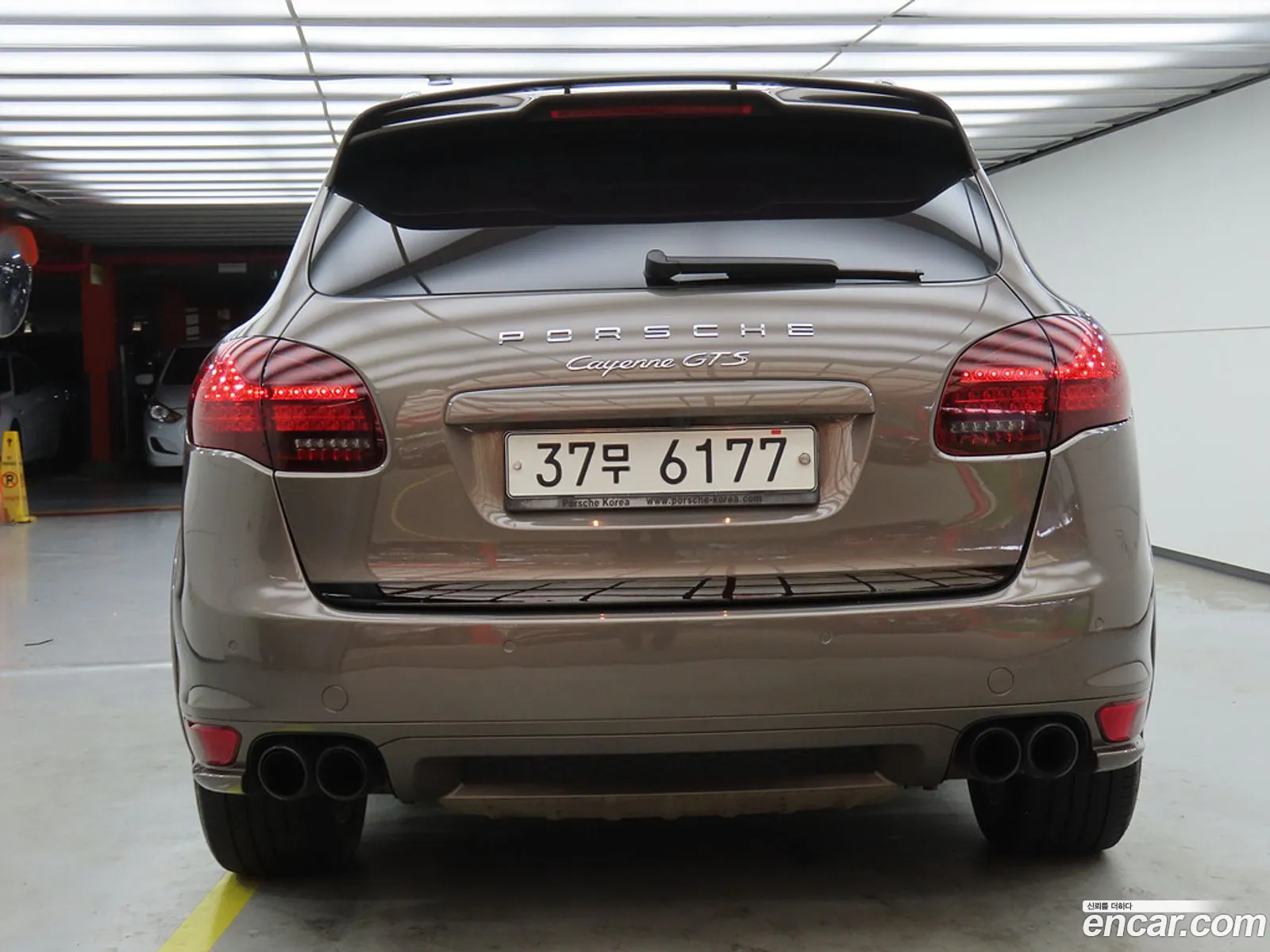 Porsche Cayenne 2012 — 14