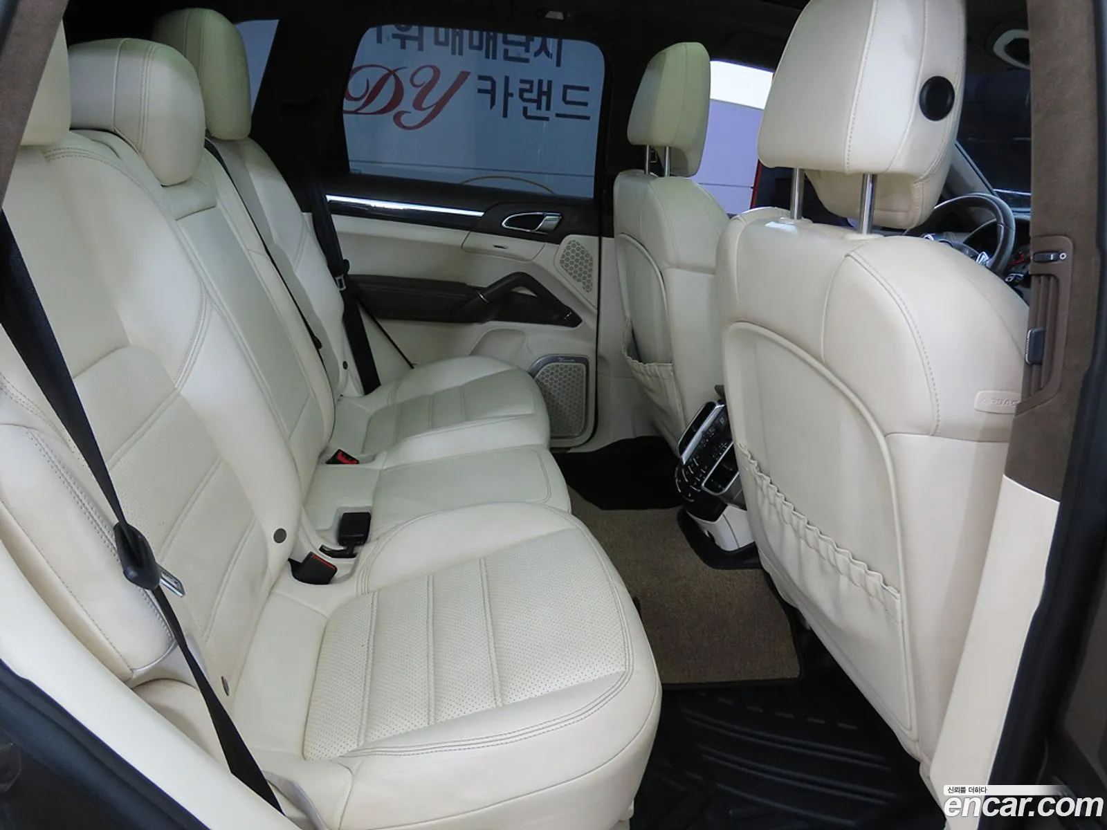 Porsche Cayenne 2012 — 8
