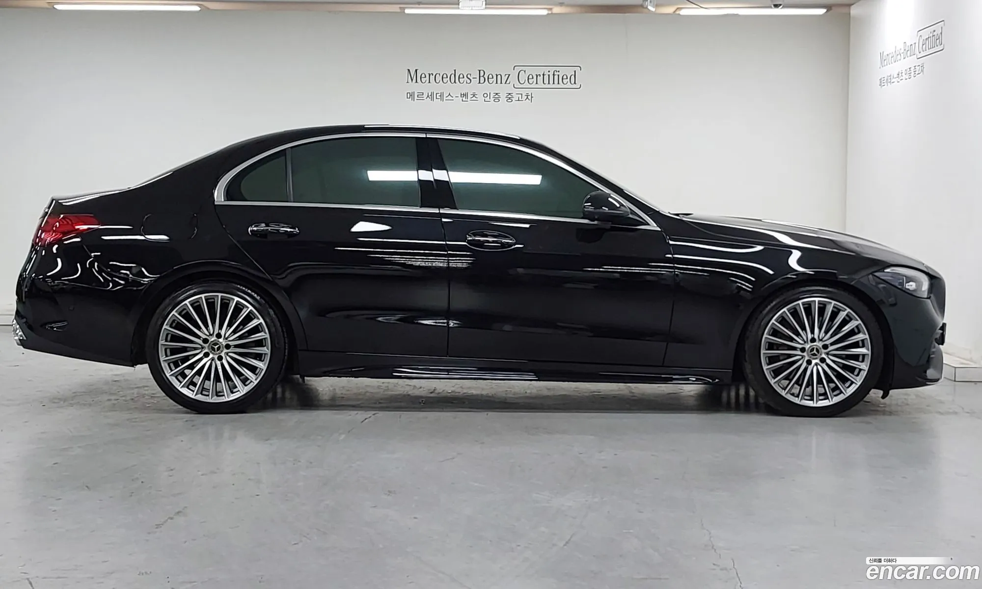 Mercedes-Benz C-Class W205 2023 — 16