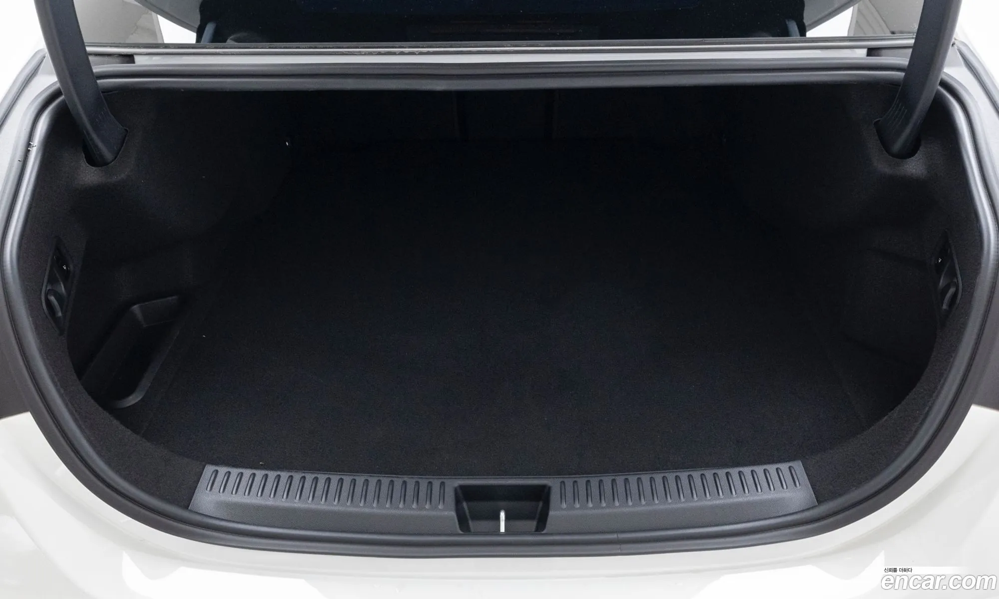 Mercedes-Benz E-Class W213 2025 — 7