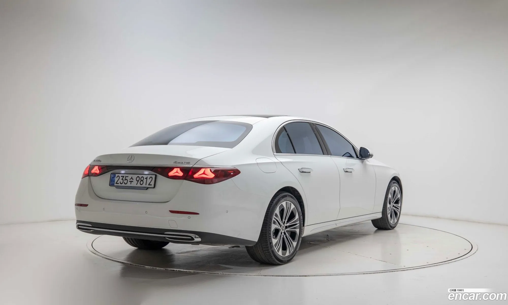 Mercedes-Benz E-Class W213 2025 — 5
