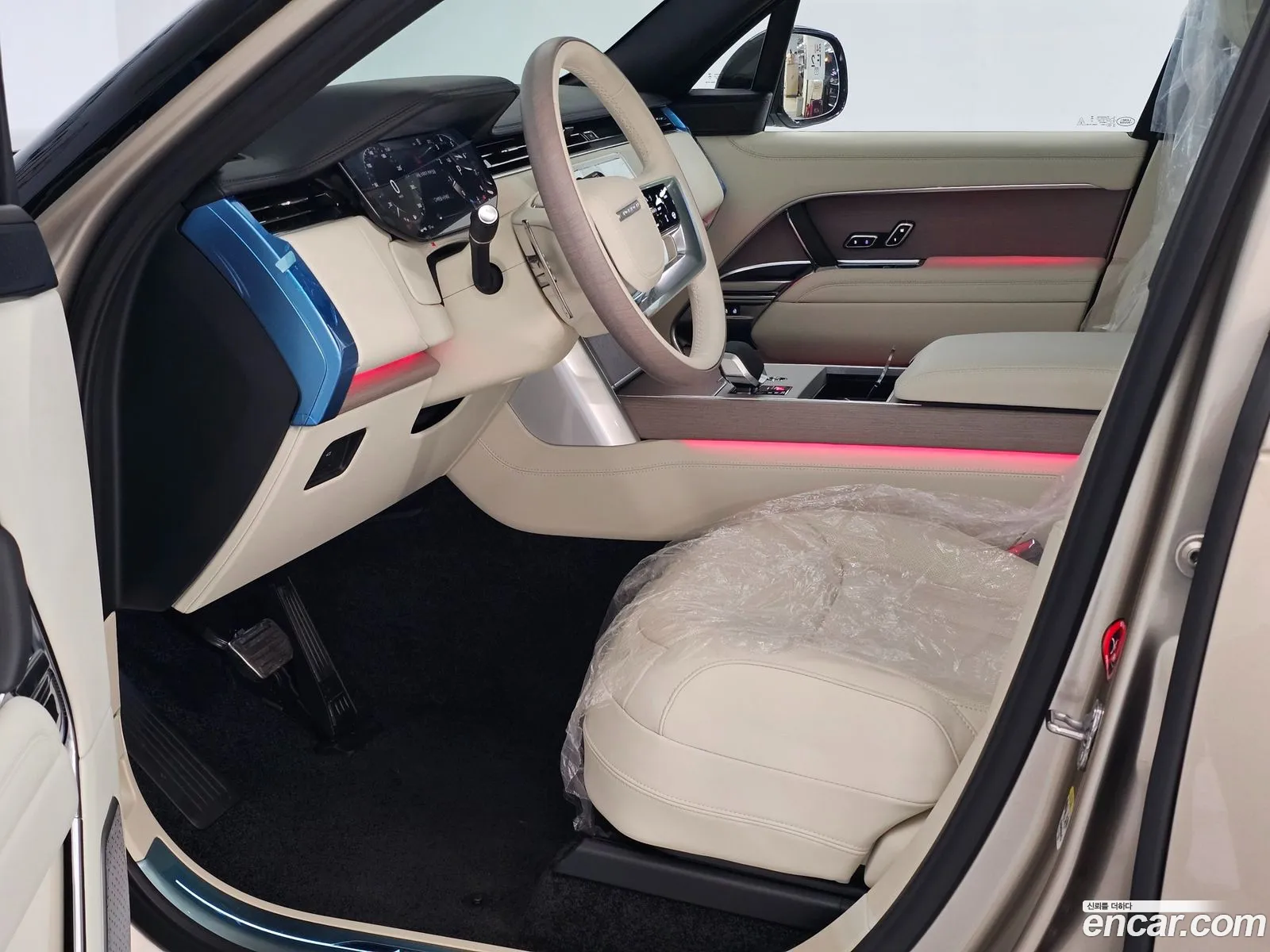 Land Rover Range Rover 2026 — 13