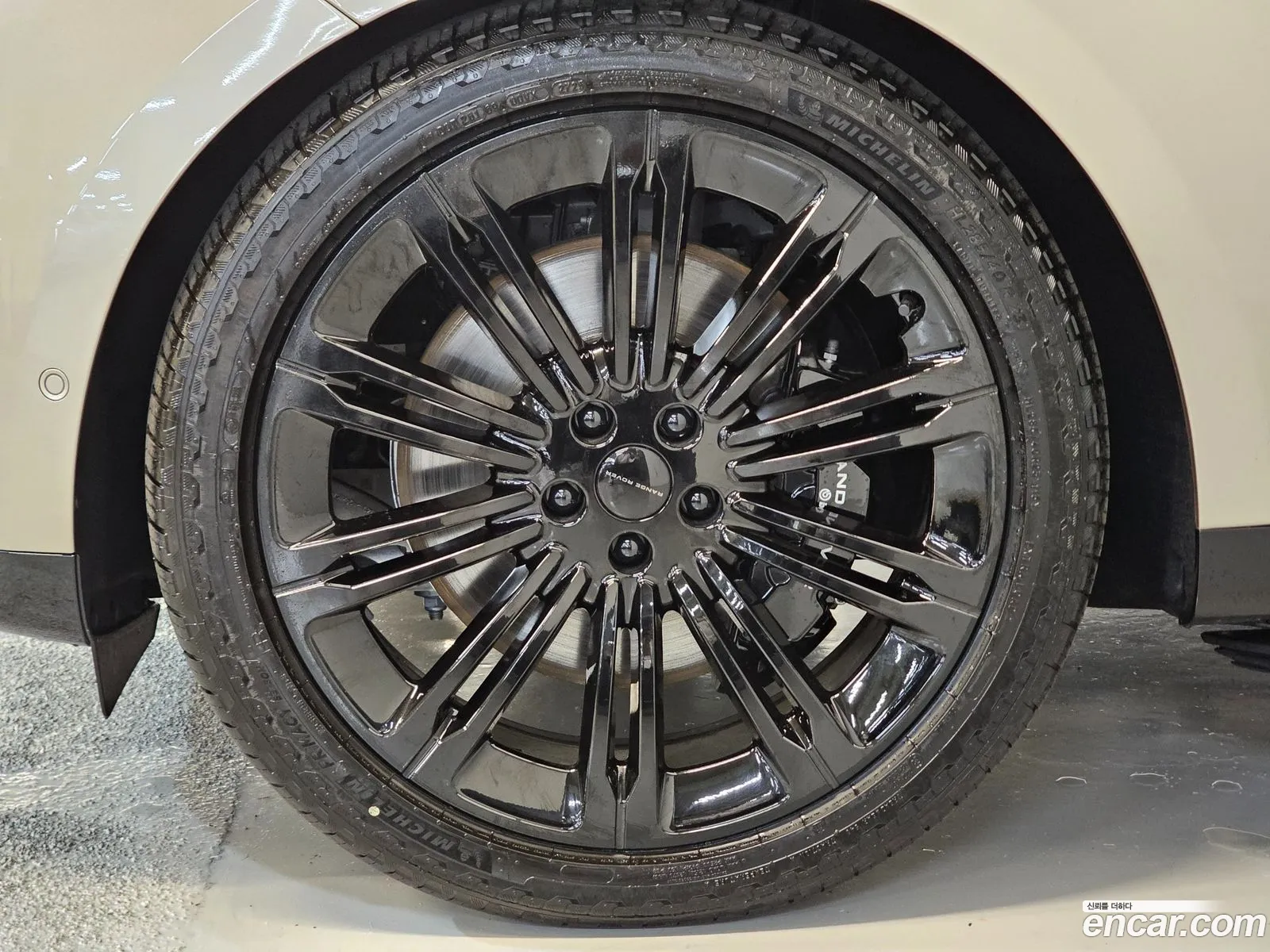 Land Rover Range Rover 2026 — 18