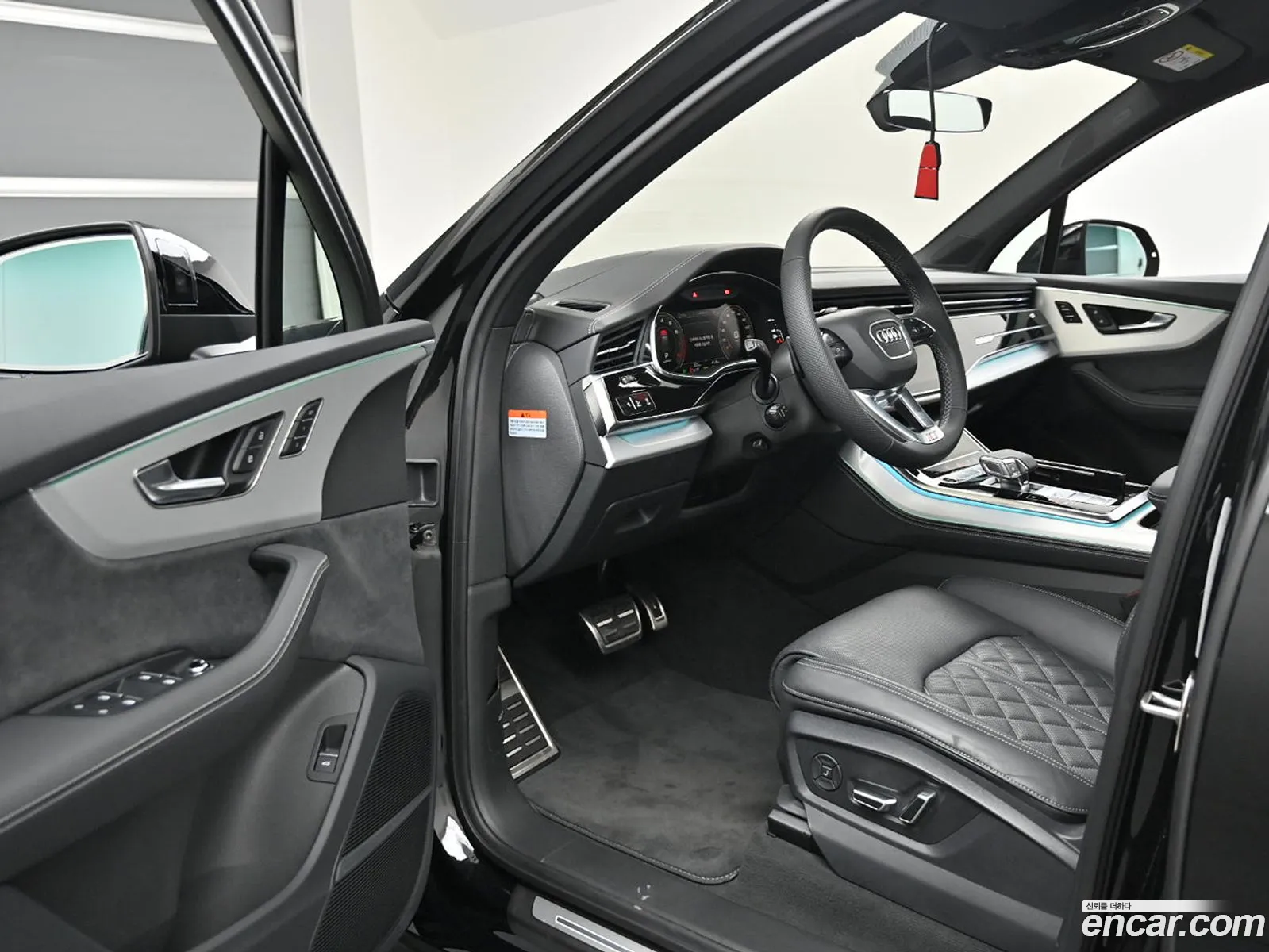 Audi Q7 2025 — 19