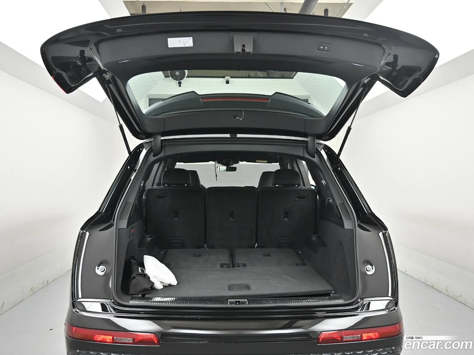 Audi Q7 2025 — 8