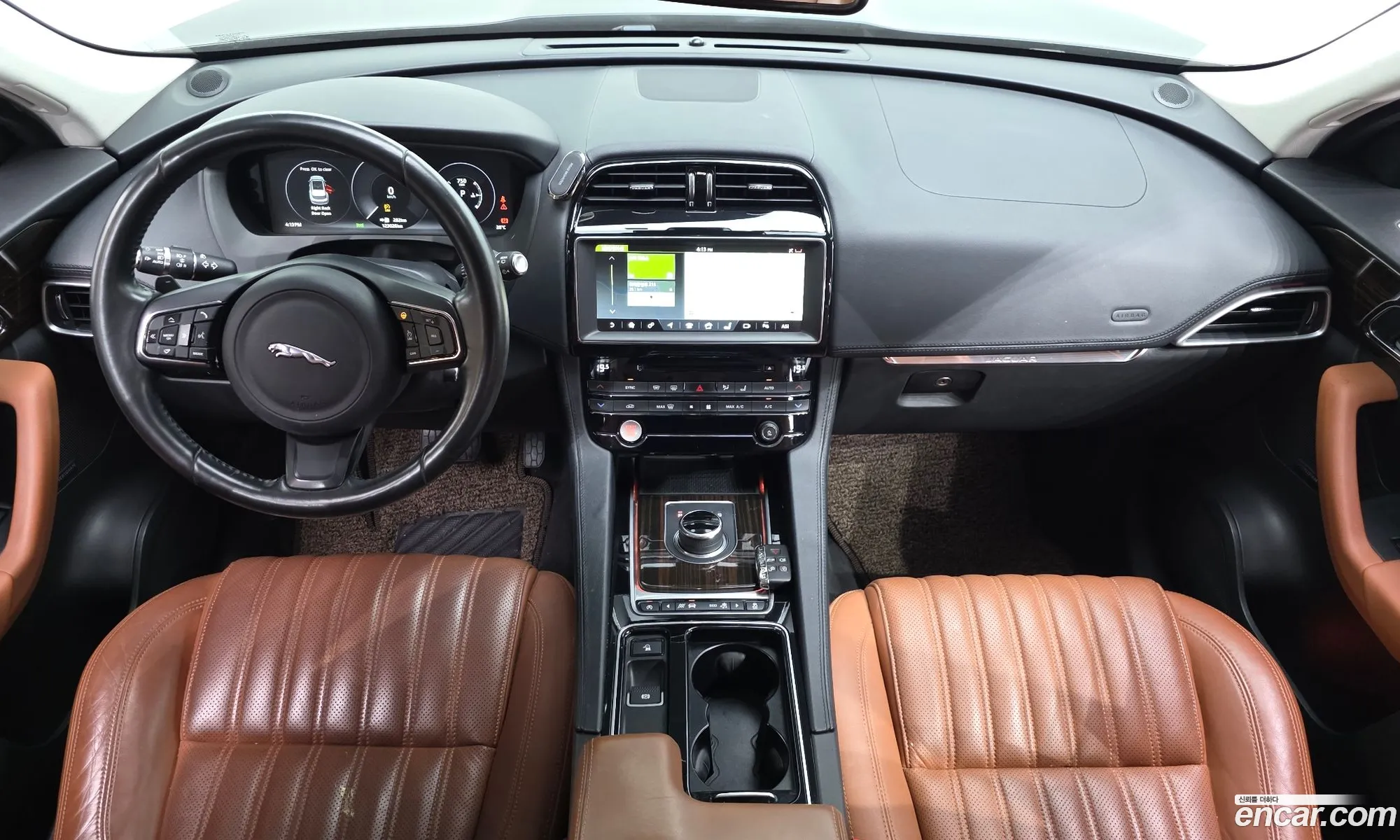 Jaguar F-Pace 2017 SADCA2BN9HA491077 — 18