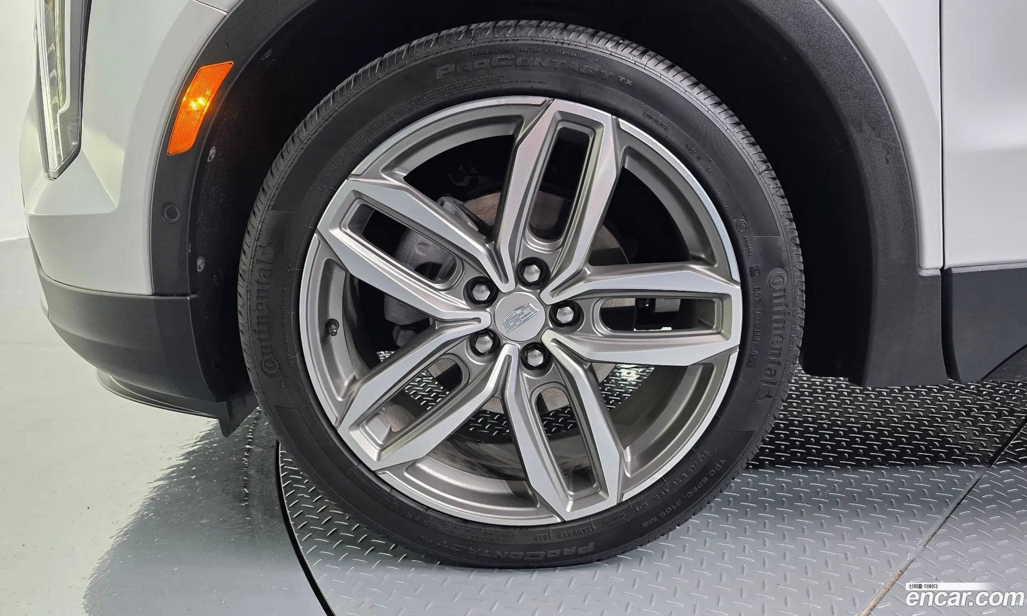 Cadillac XT4 2022 1GYFZ9R47PF104836 — 34