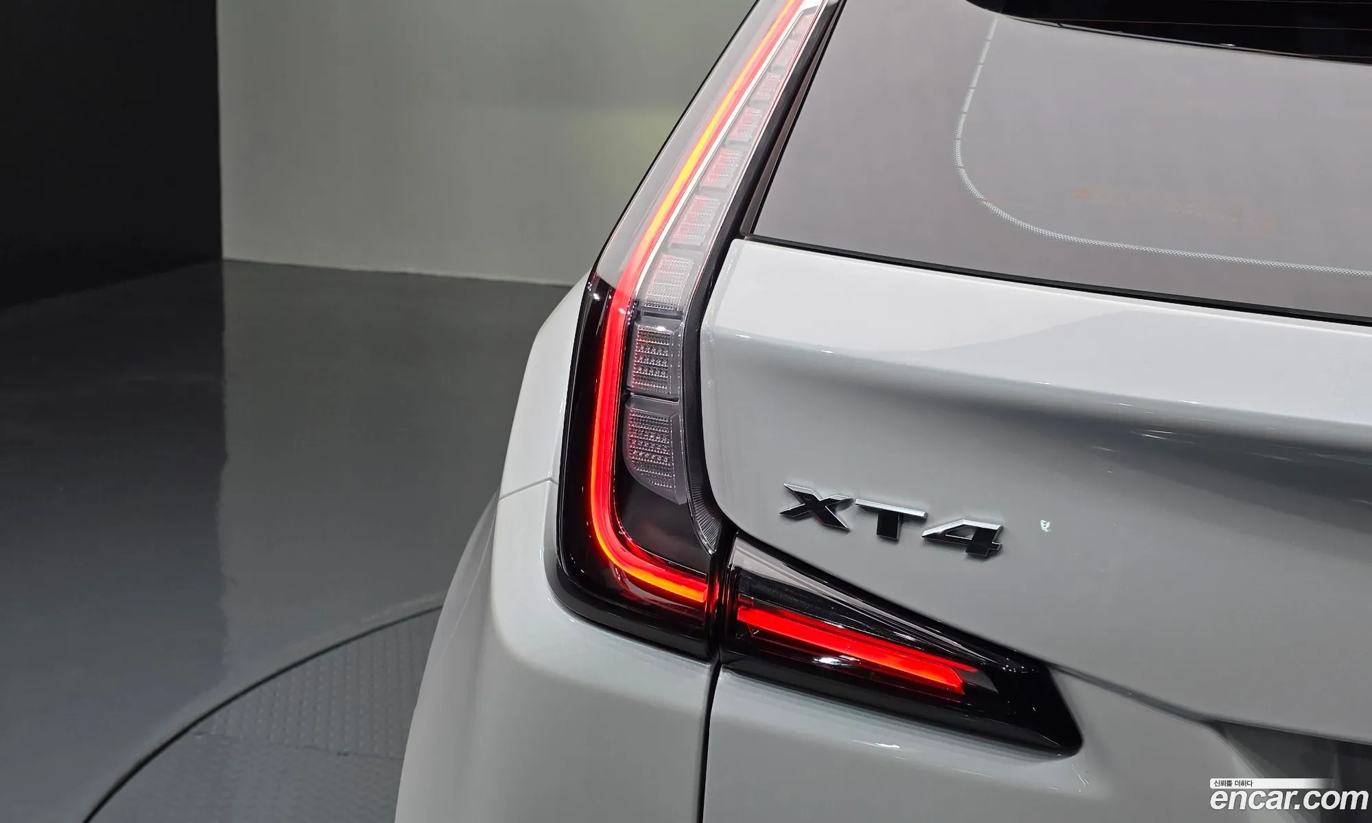 Cadillac XT4 2022 1GYFZ9R47PF104836 — 16
