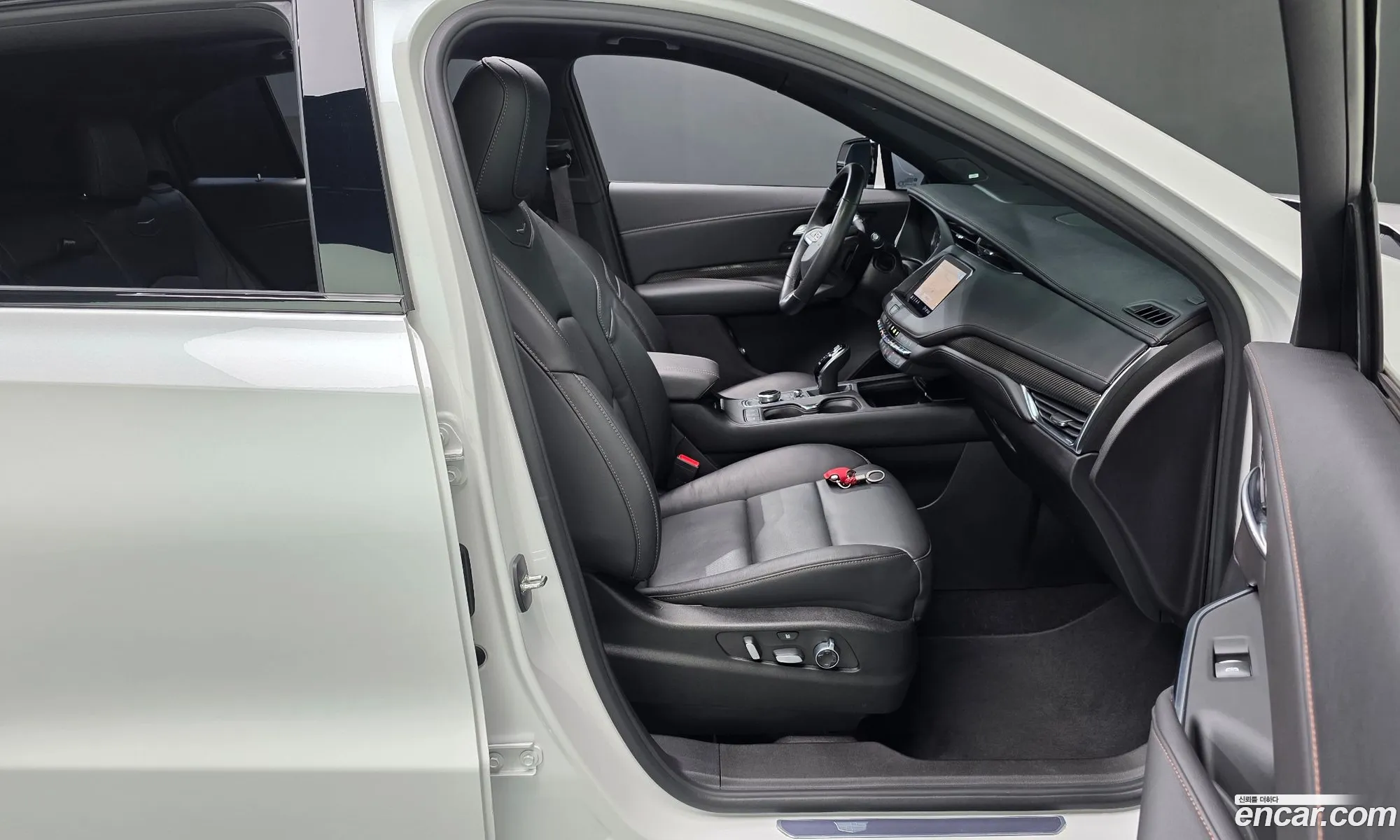 Cadillac XT4 2022 1GYFZ9R47PF104836 — 30