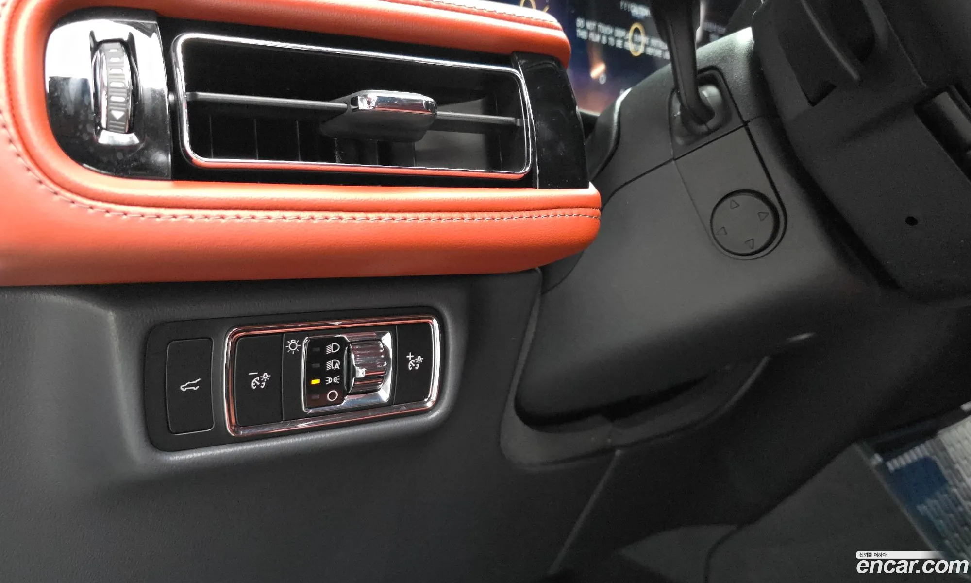 Lincoln Aviator 2025 5LM5J7XC6SGL09163 — 14