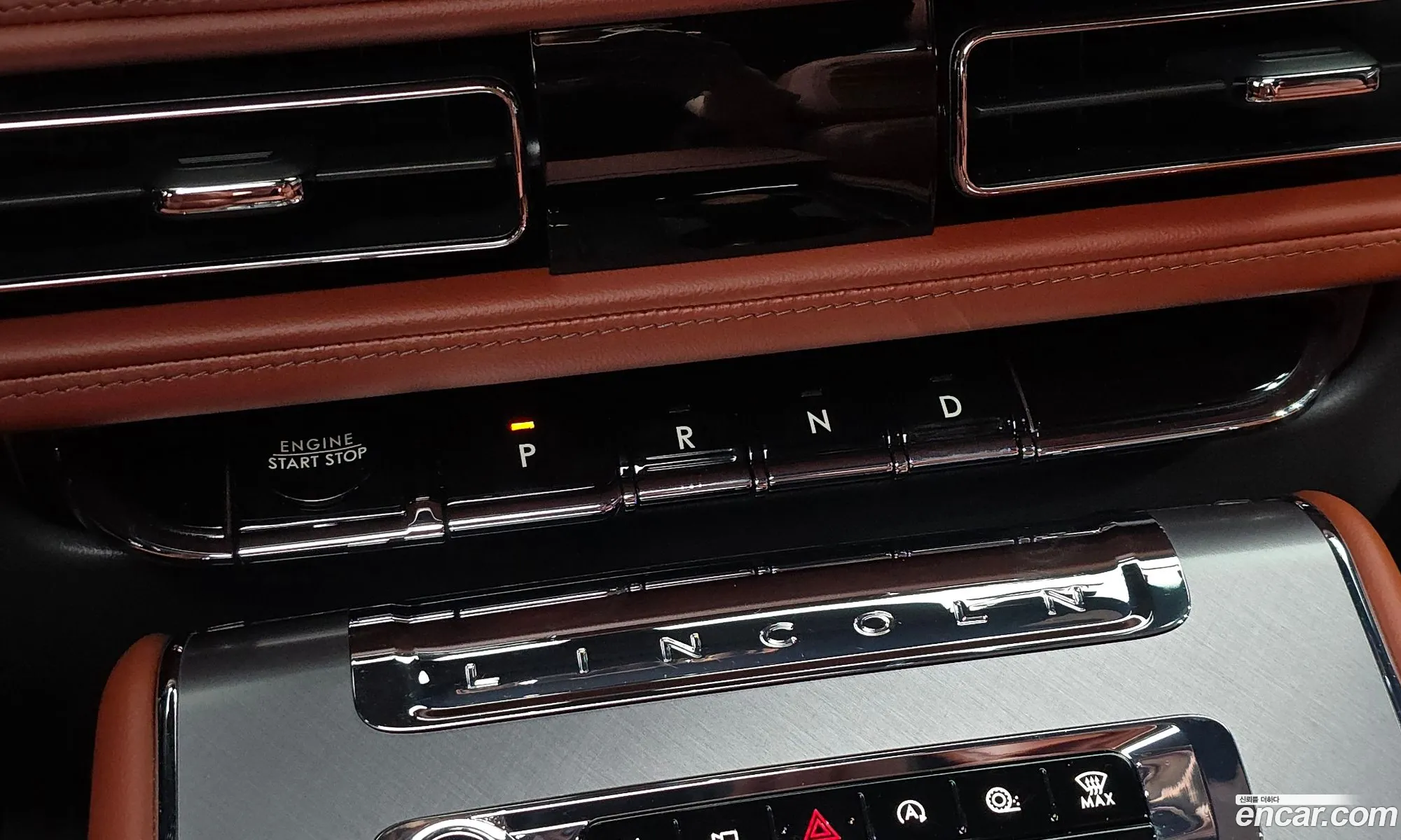 Lincoln Aviator 2025 5LM5J7XC6SGL09163 — 5