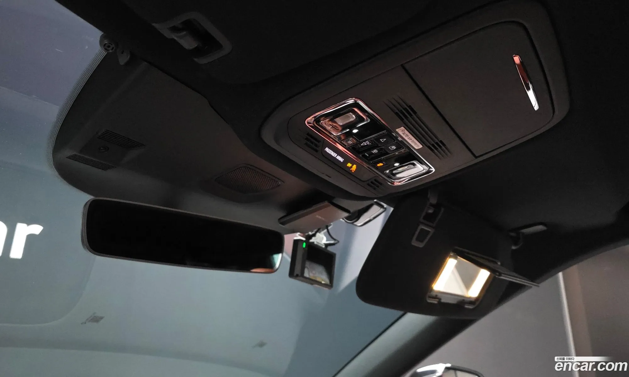 Lincoln Aviator 2025 5LM5J7XC6SGL09163 — 32