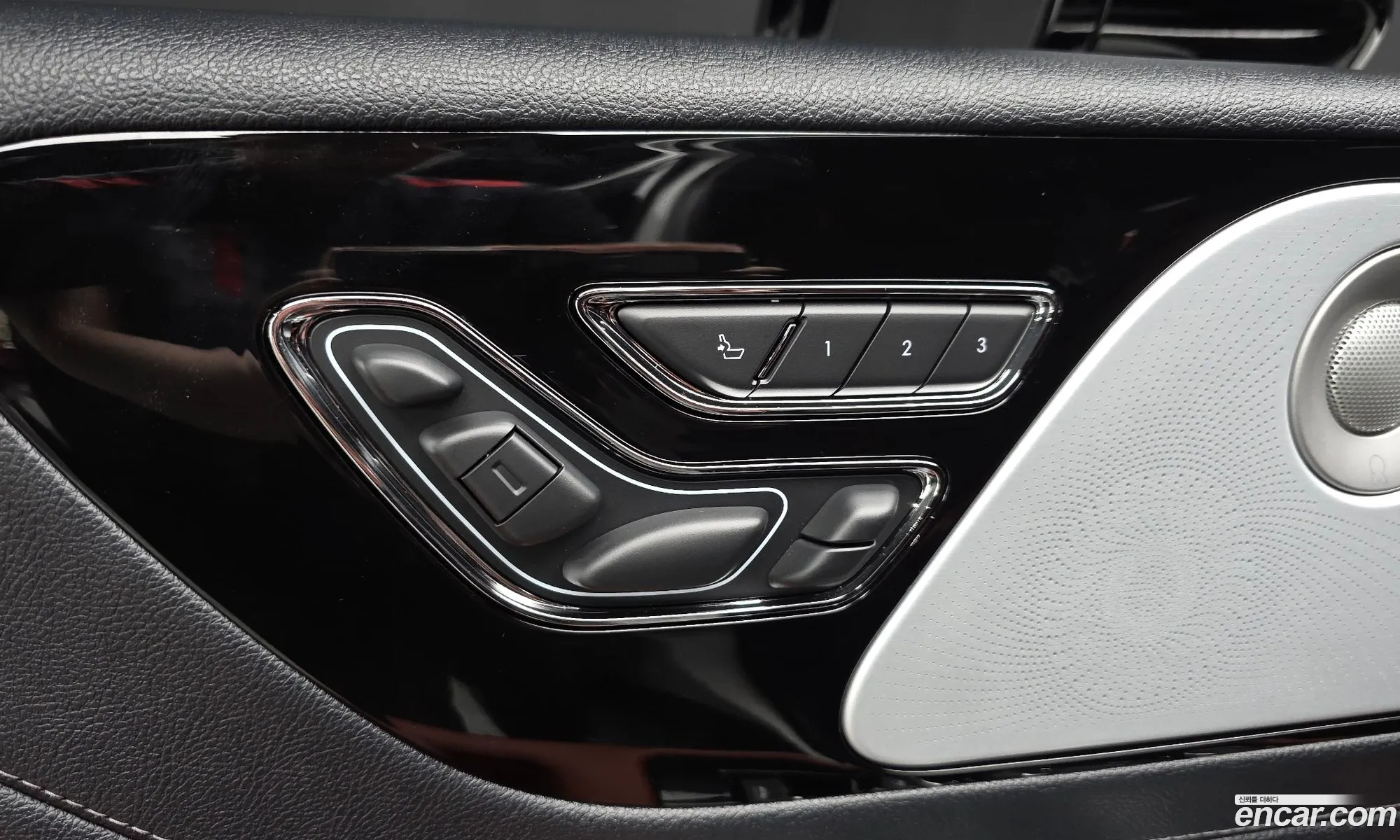 Lincoln Aviator 2025 5LM5J7XC6SGL09163 — 15