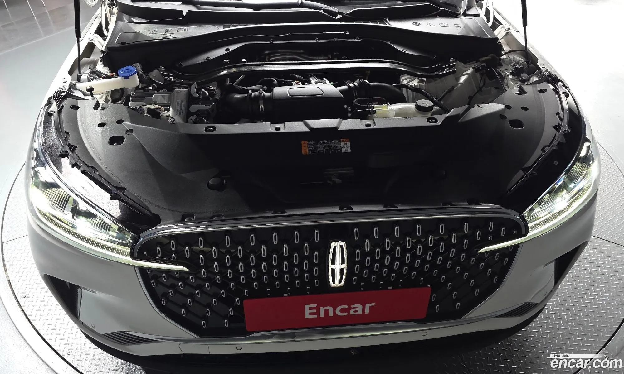 Lincoln Aviator 2025 5LM5J7XC6SGL09163 — 18