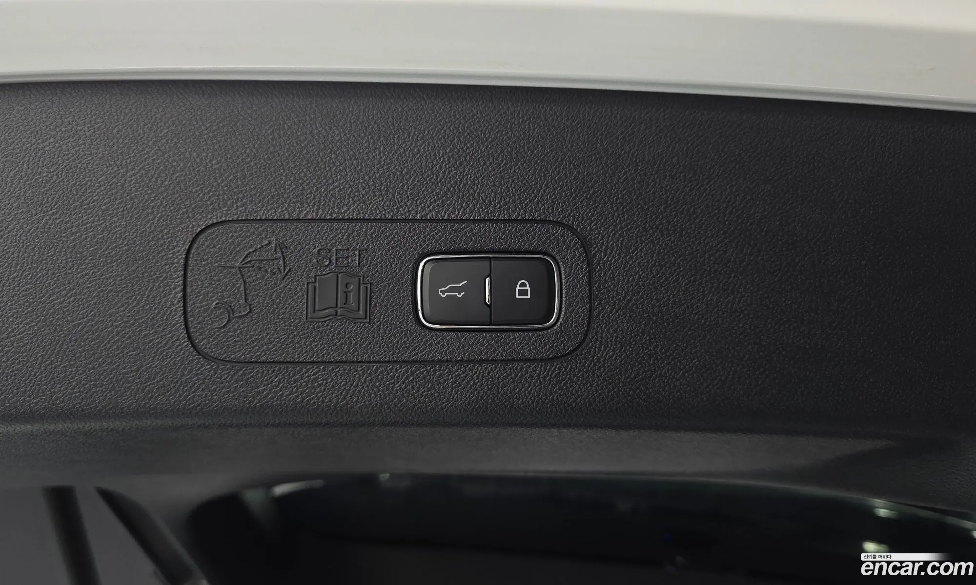Lincoln Aviator 2025 5LM5J7XC6SGL09163 — 2