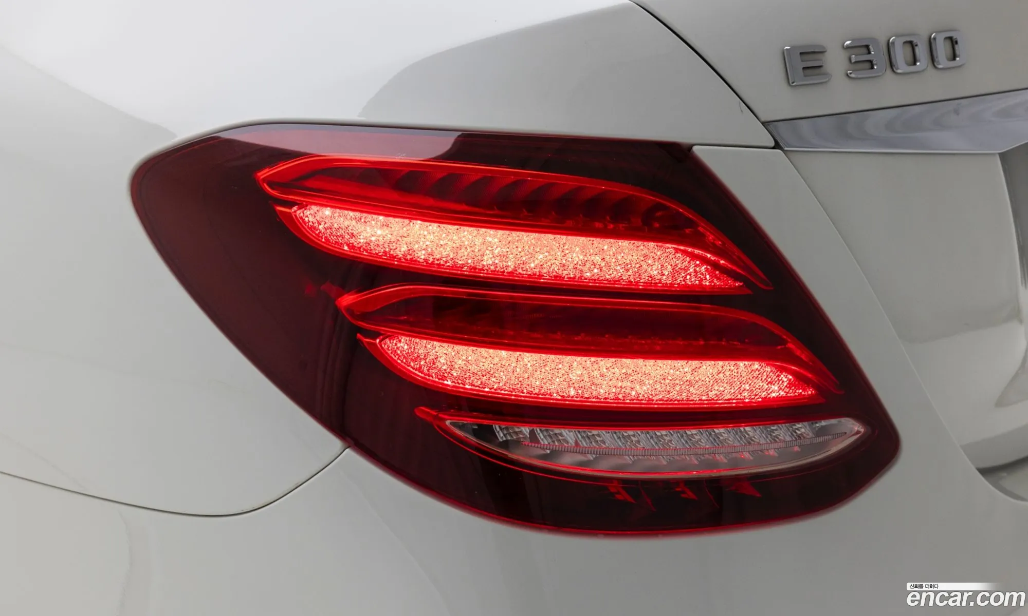 Mercedes-Benz E-Class W213 2020 — 13