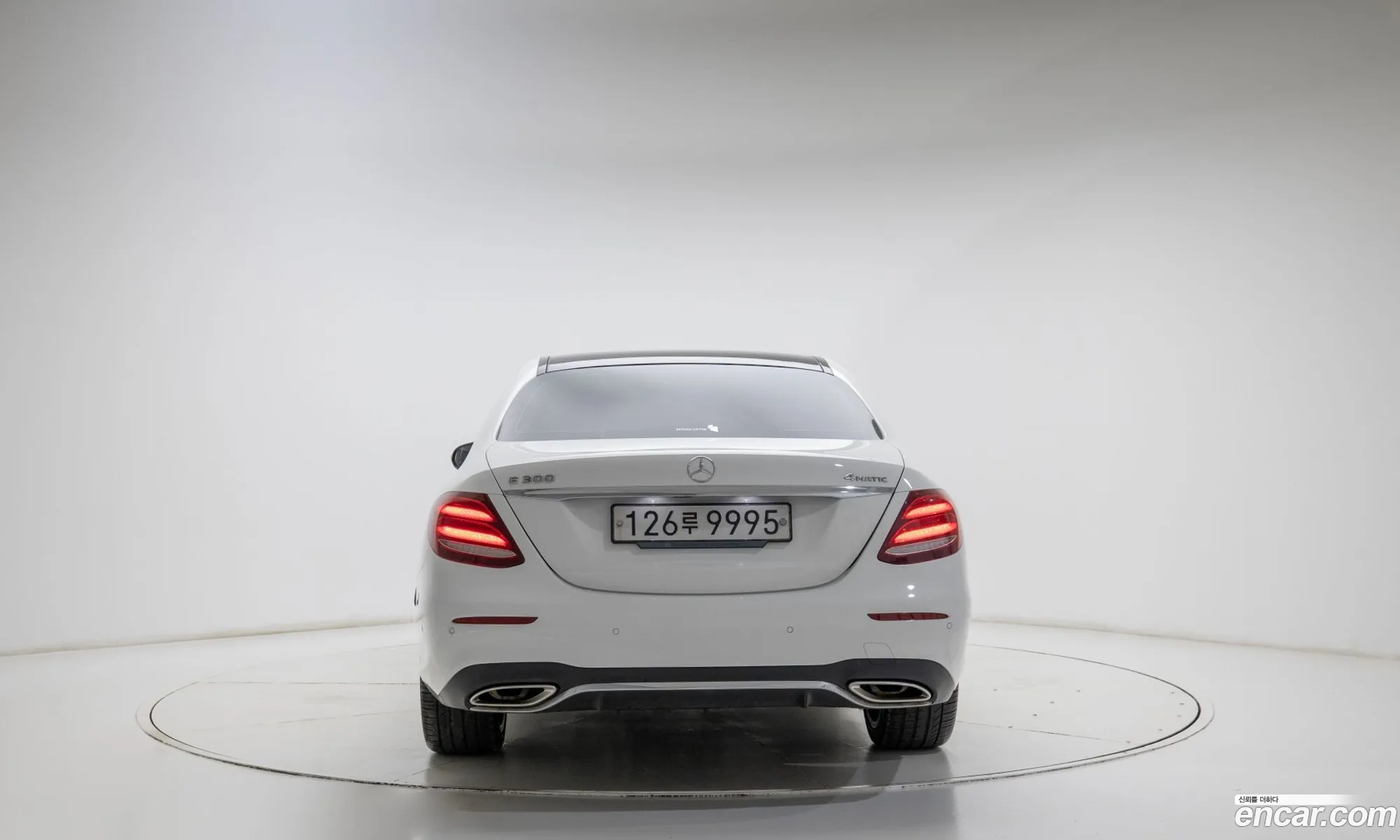 Mercedes-Benz E-Class W213 2020 — 17