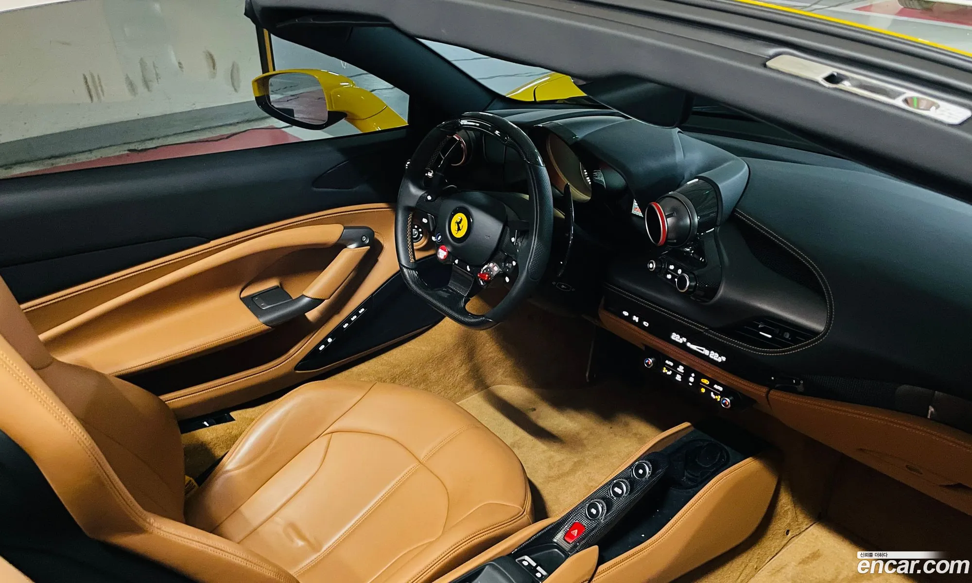 Ferrari F8 Spider 2022 — 13
