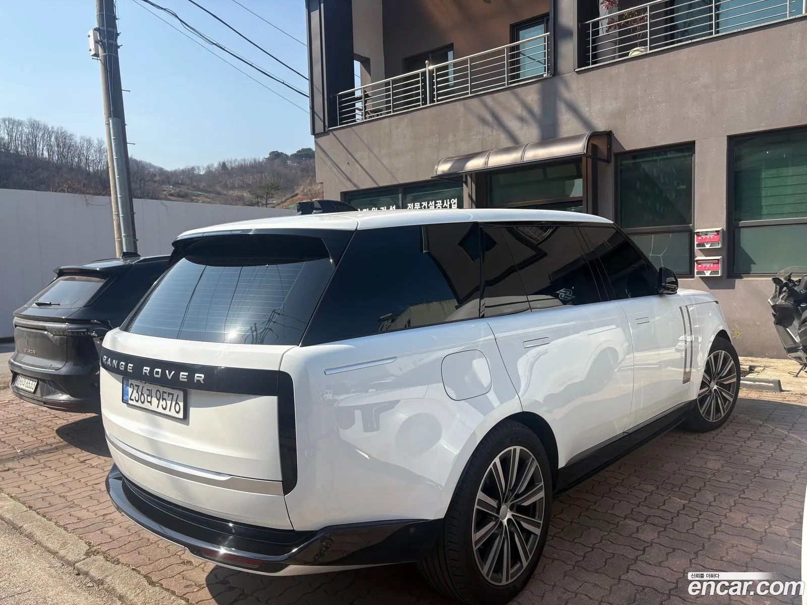 Land Rover Range Rover 2025 — 2