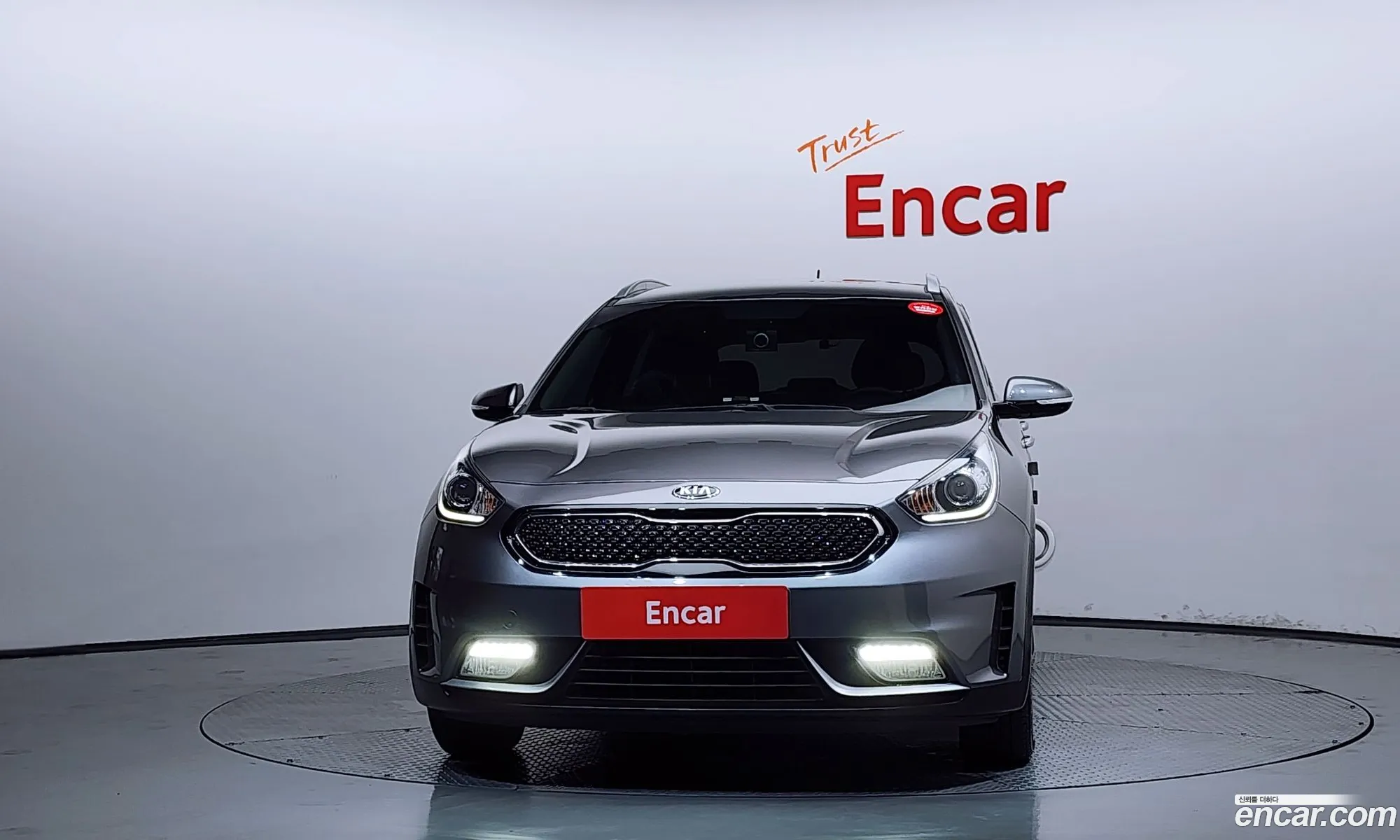 Kia Niro 2017 — 2
