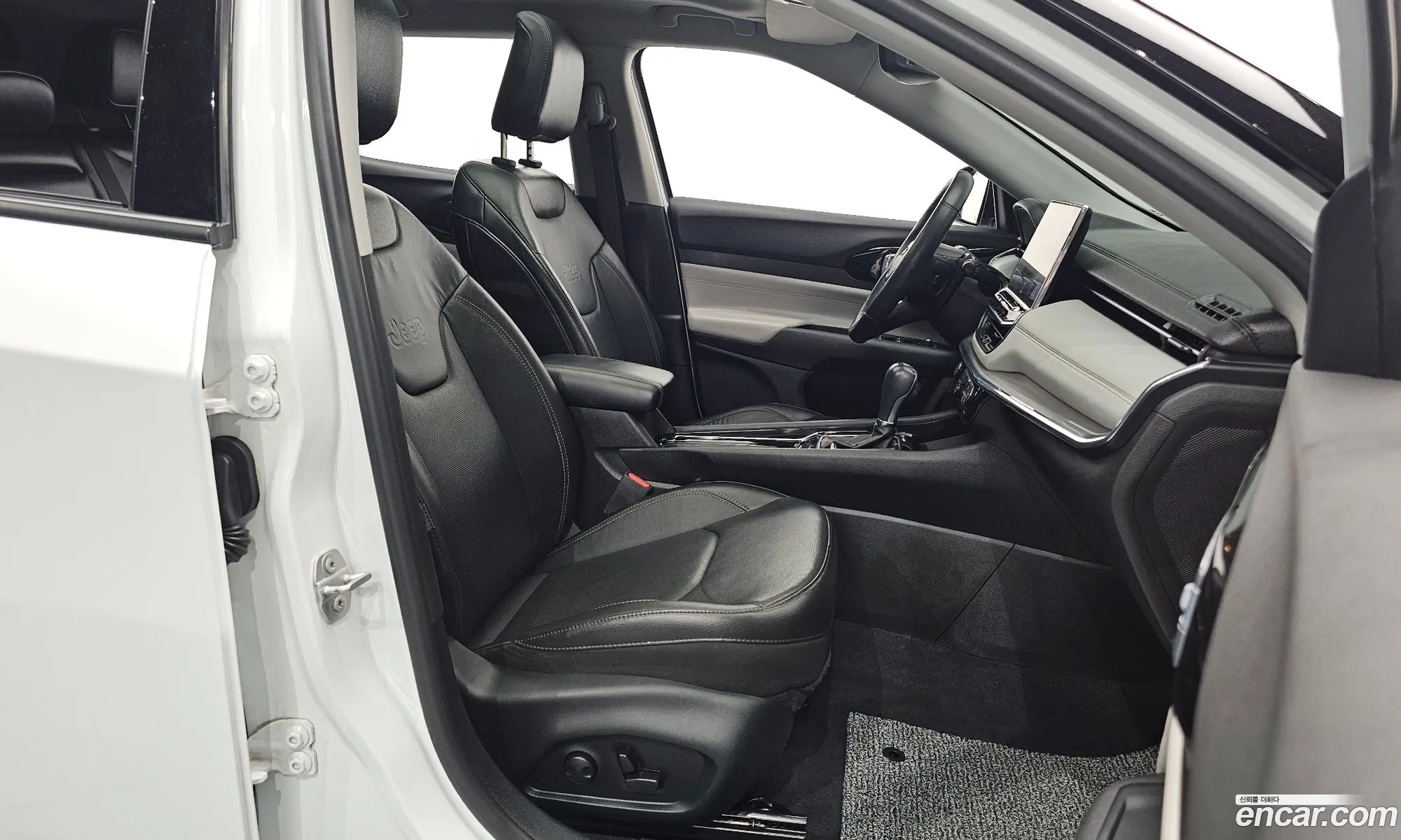 Jeep Compass 2022 3C4NJDCB8NT173928 — 21