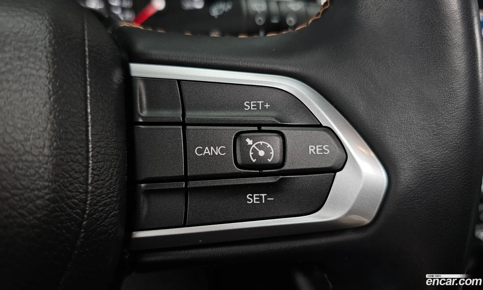 Jeep Compass 2022 3C4NJDCB8NT173928 — 10