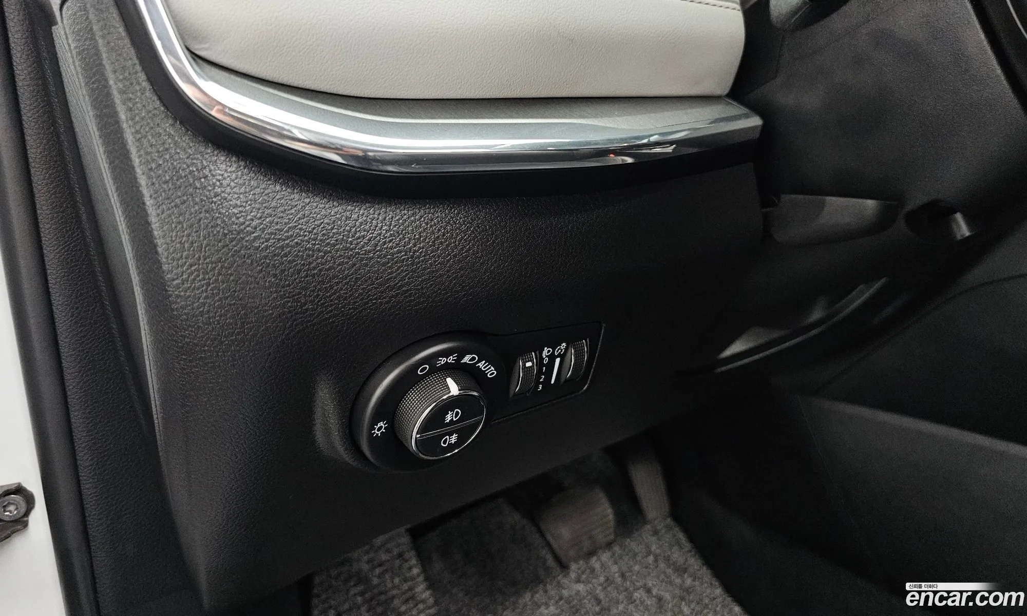 Jeep Compass 2022 3C4NJDCB8NT173928 — 11