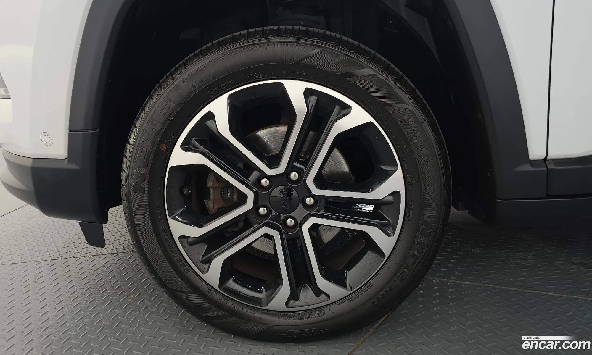 Jeep Compass 2022 3C4NJDCB8NT173928 — 17